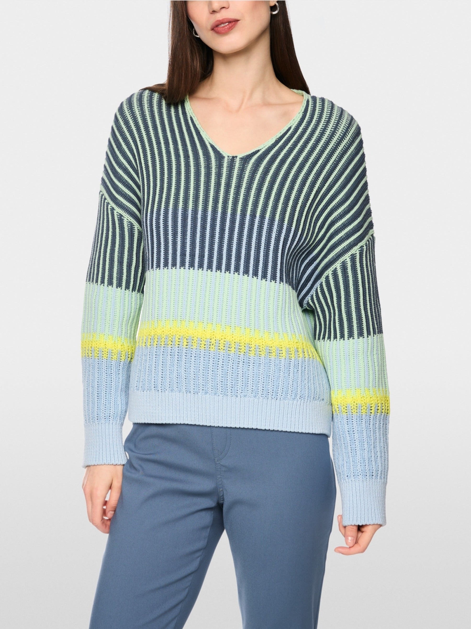 Strickpullover mit Streifenmuster