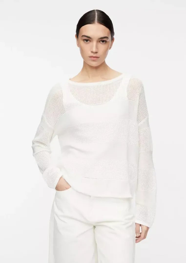 Pullover aus Ajourstrick mit feinen Pailletten