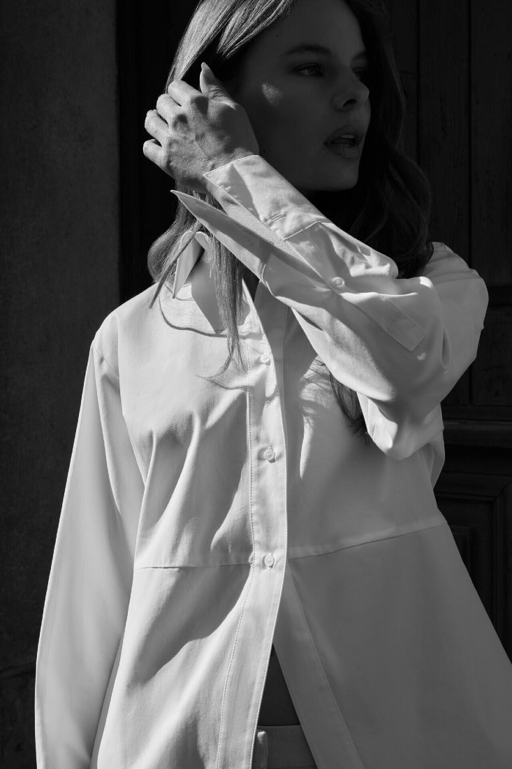 Bluse mit Seitenschlitzen