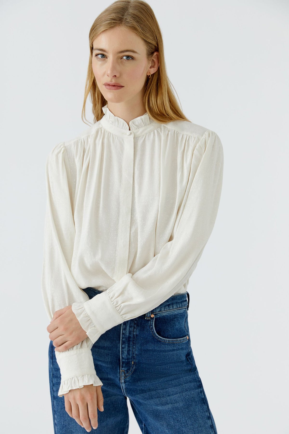 Bluse mit Rüschen