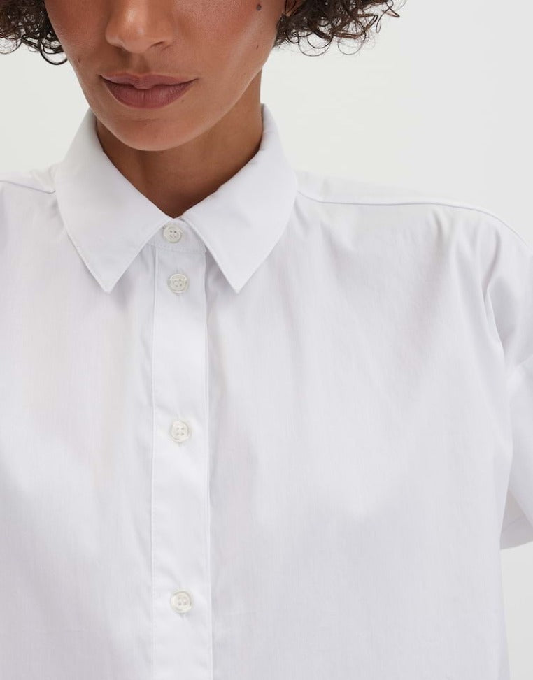 Zemdbluse Zlana mit Spitzeneinsatz