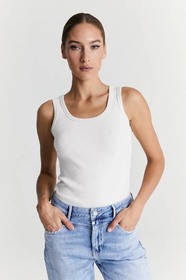 Top Olivia
