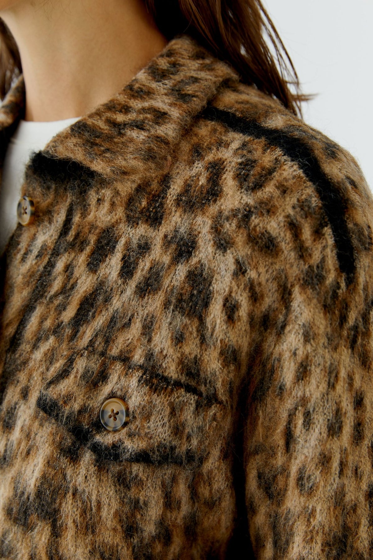 Strickjacke mit Leo-Muster