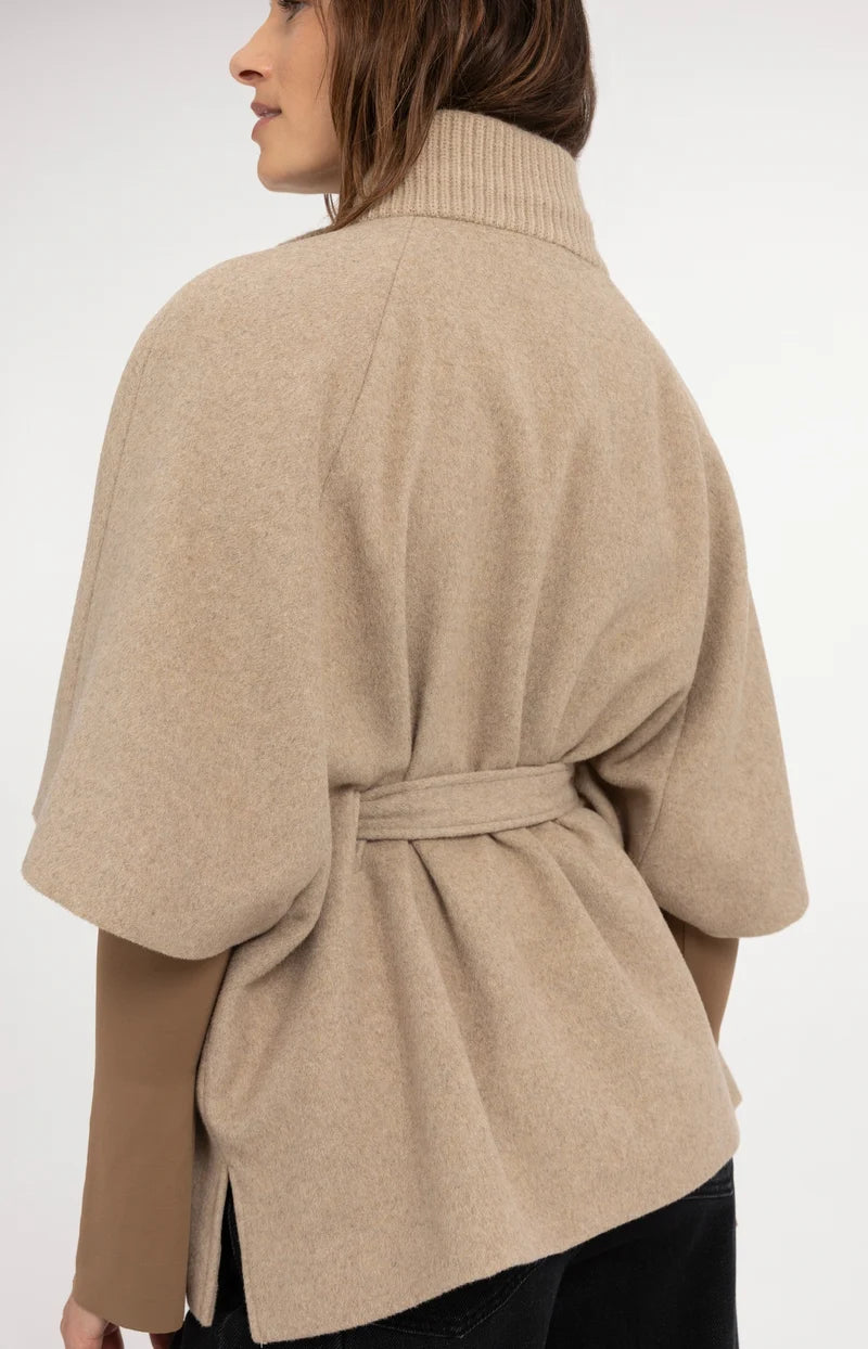 Ponchojacke mit Gürtel