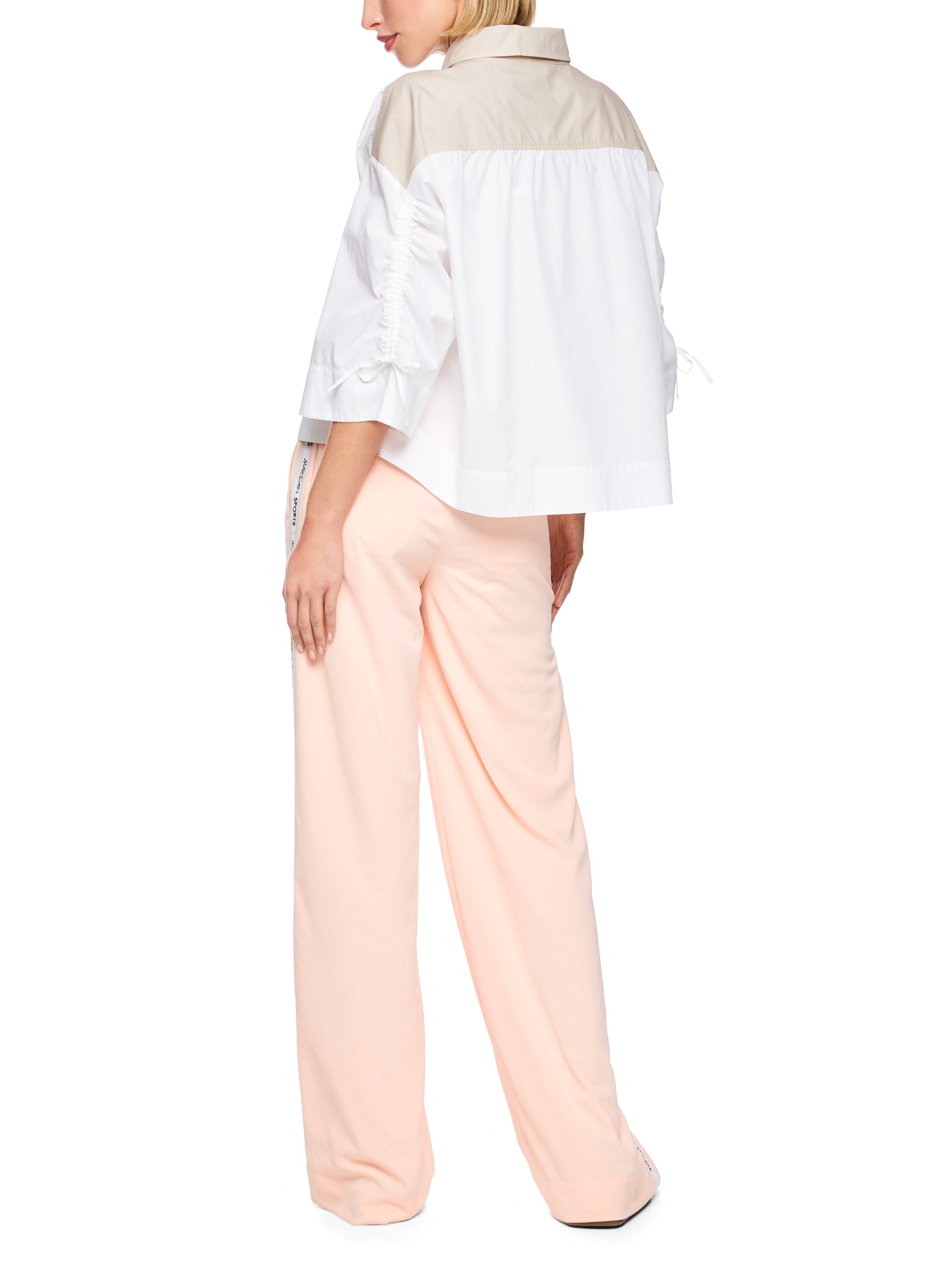 Bluse mit Kontrastfarbe