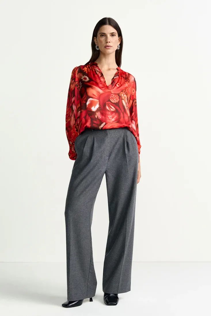 Rich & Royal Blusen Holiday Red