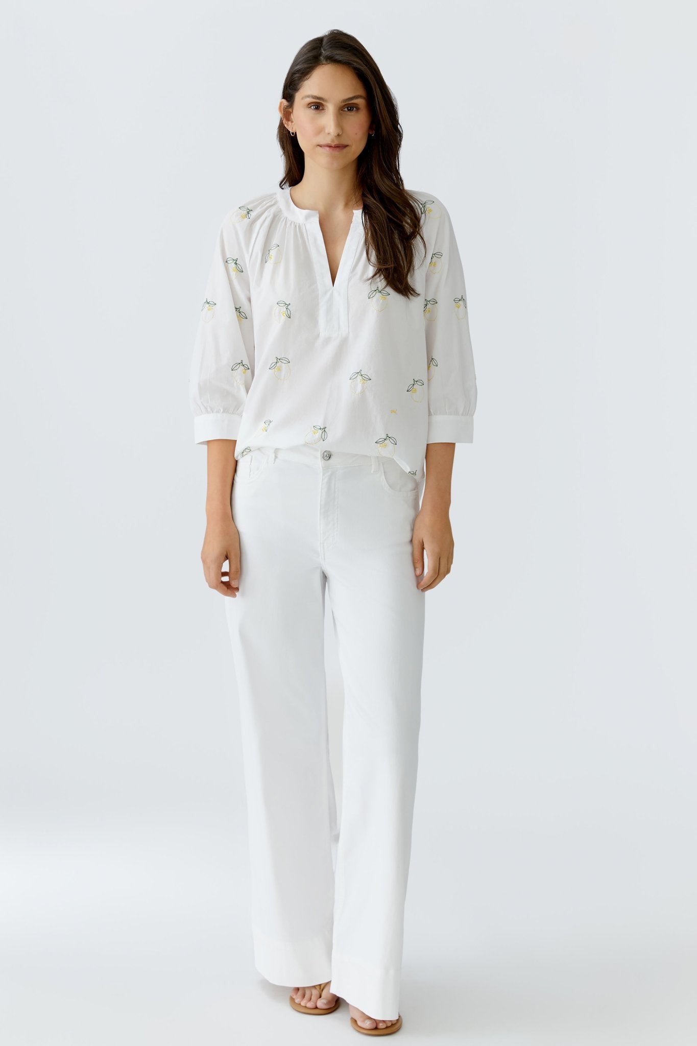 Tunikabluse mit Zitronenstickereien