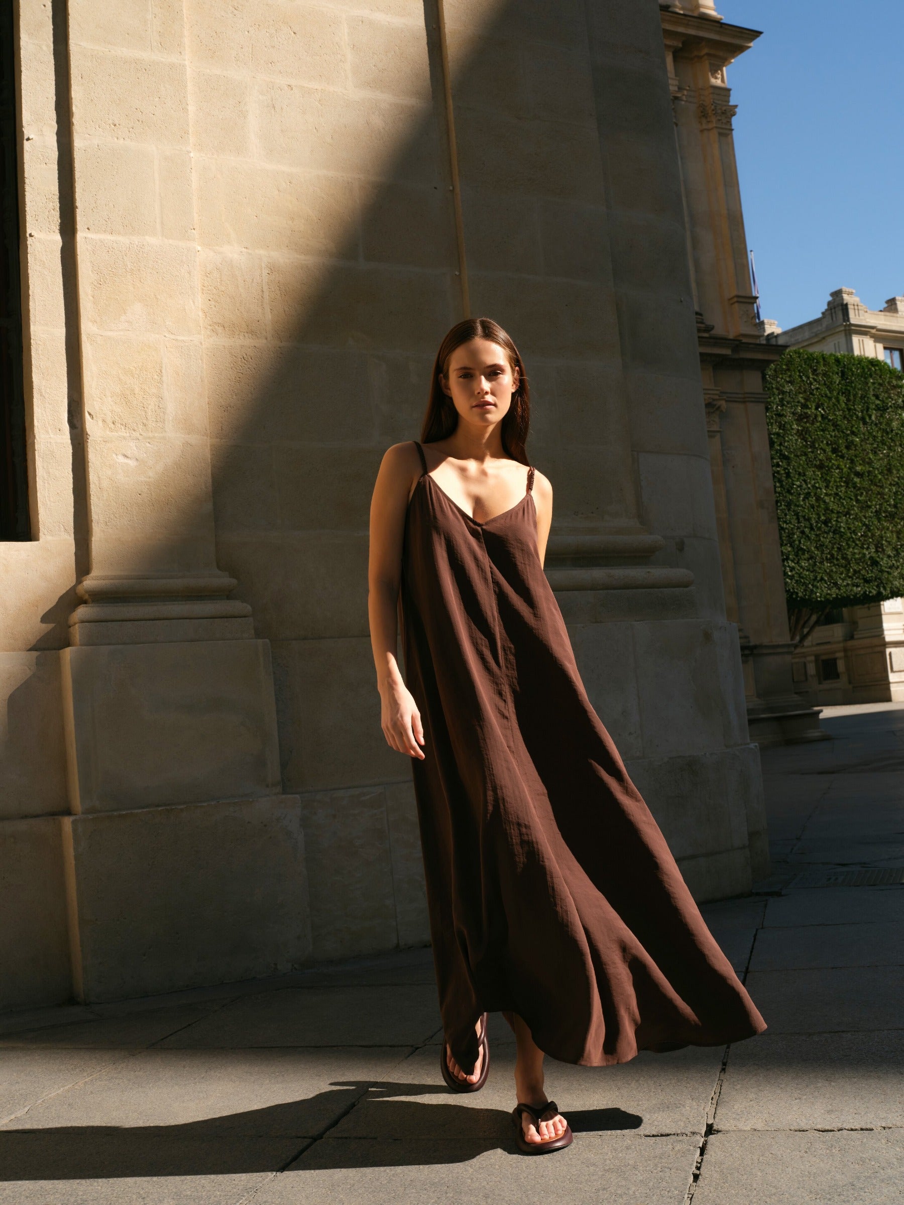 Langes Kleid mit Spaghettiträgern