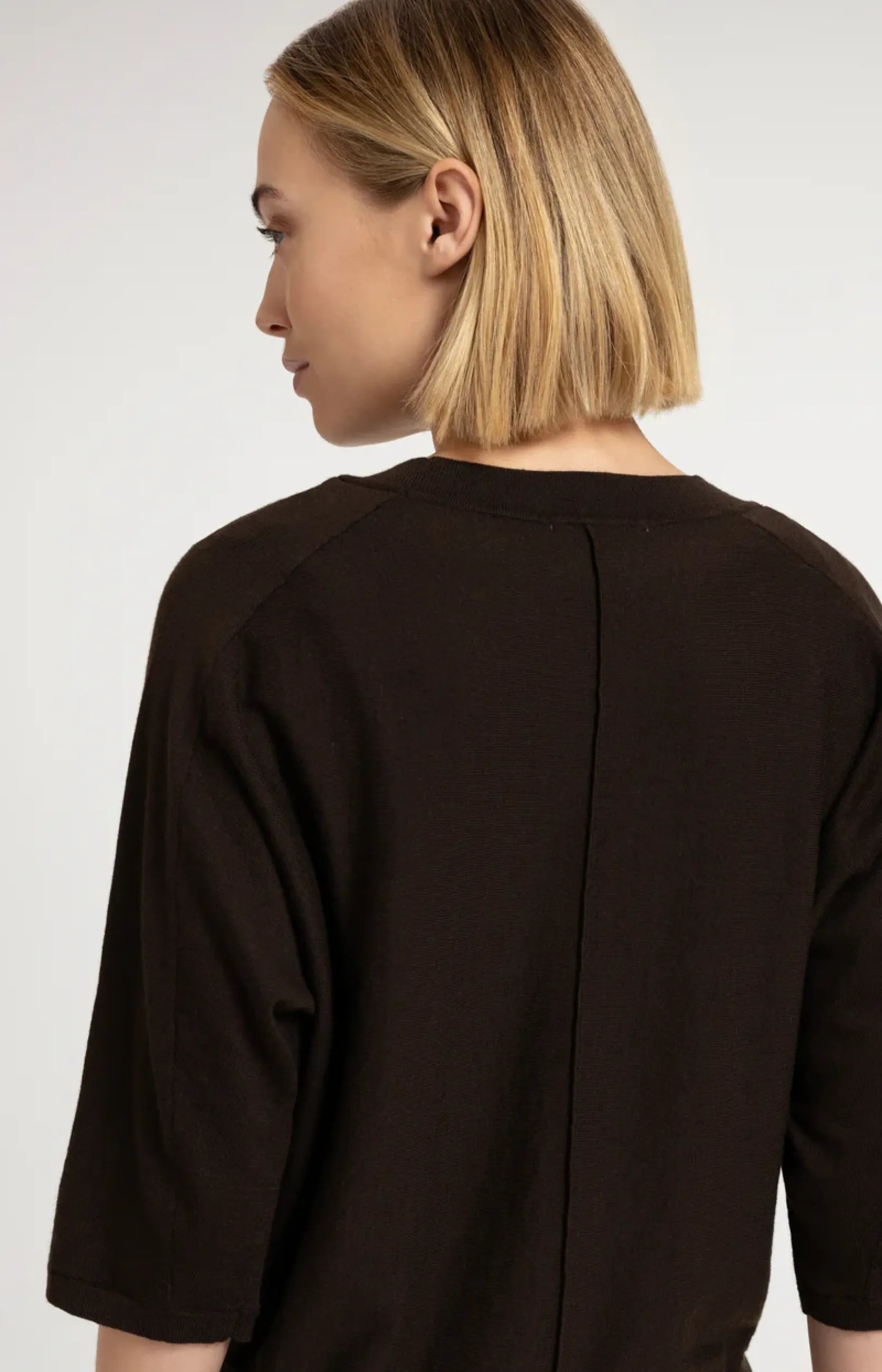 Pullover mit sichtbaren Nähten