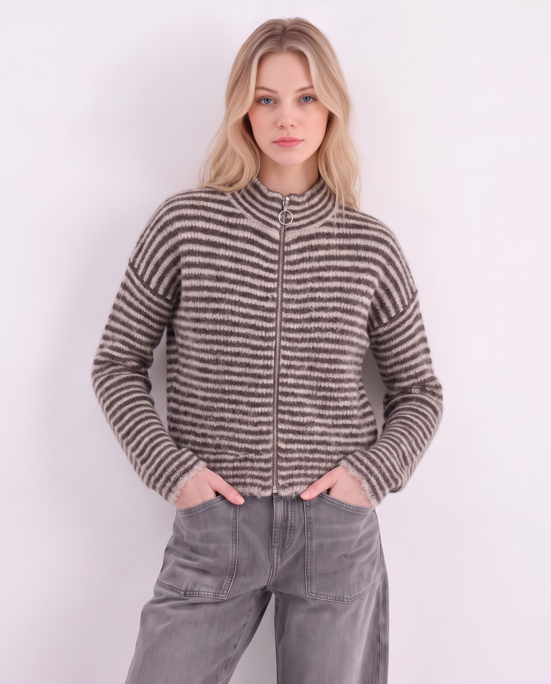 Strickjacke mit Streifen
