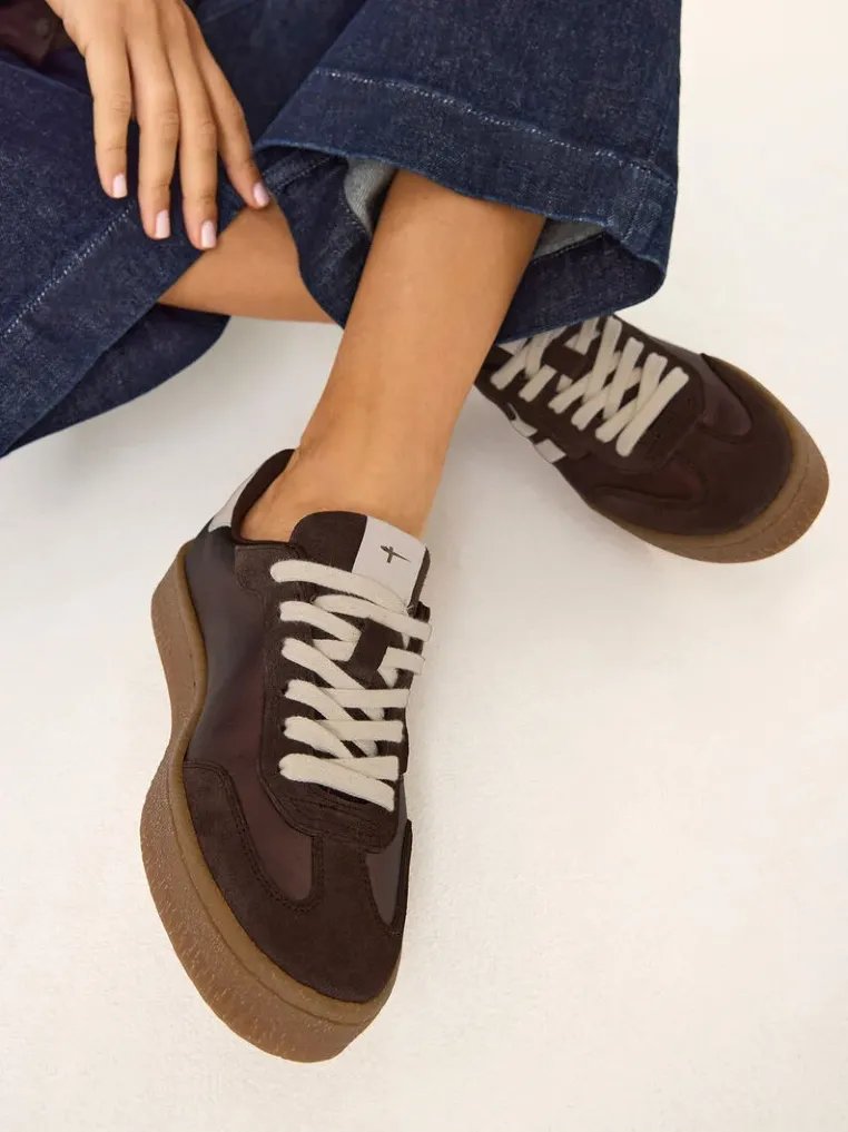 Sneaker aus Leder