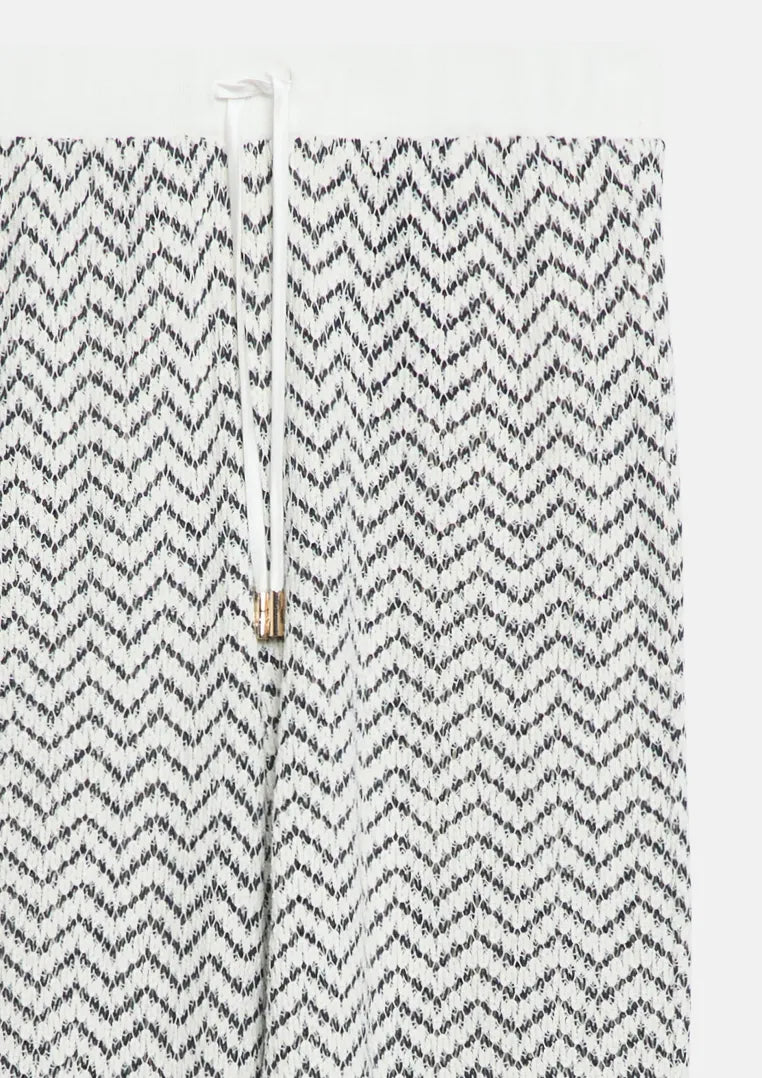 Hose mit Strickmuster