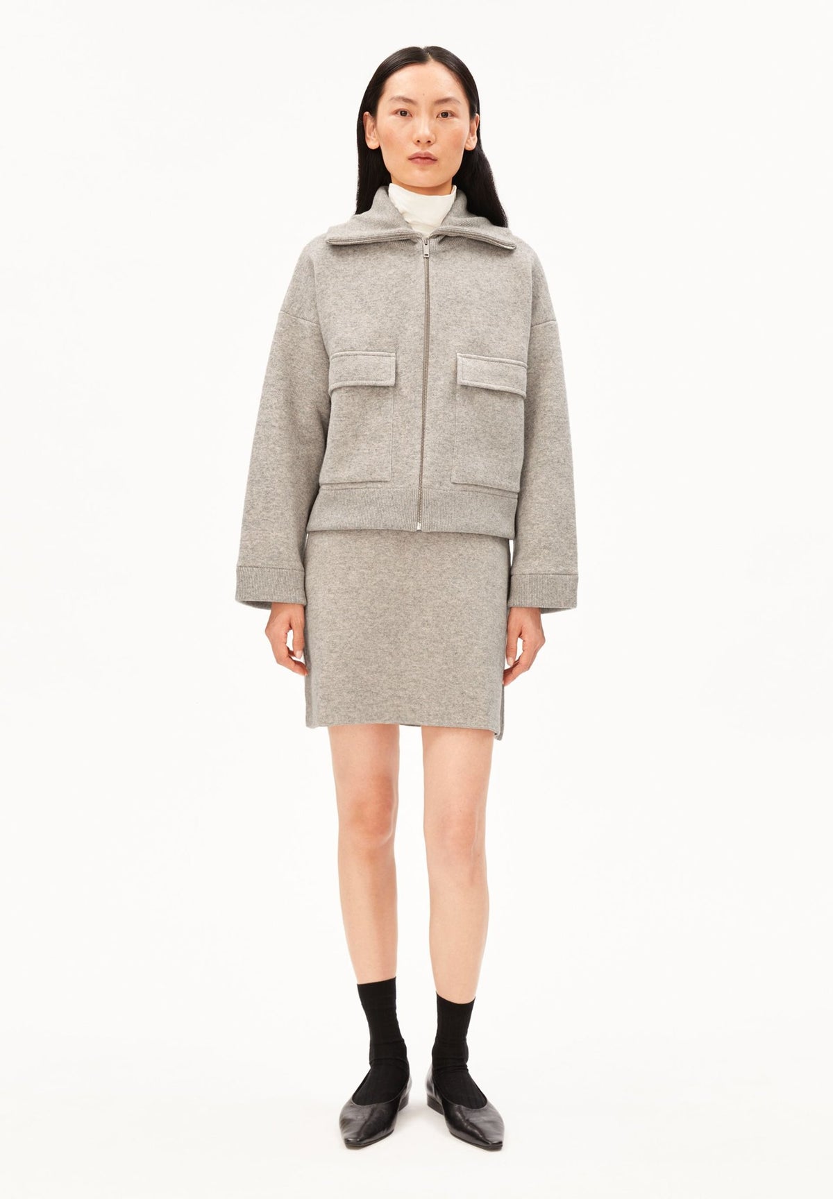 Sweatjacke mit großen Taschen