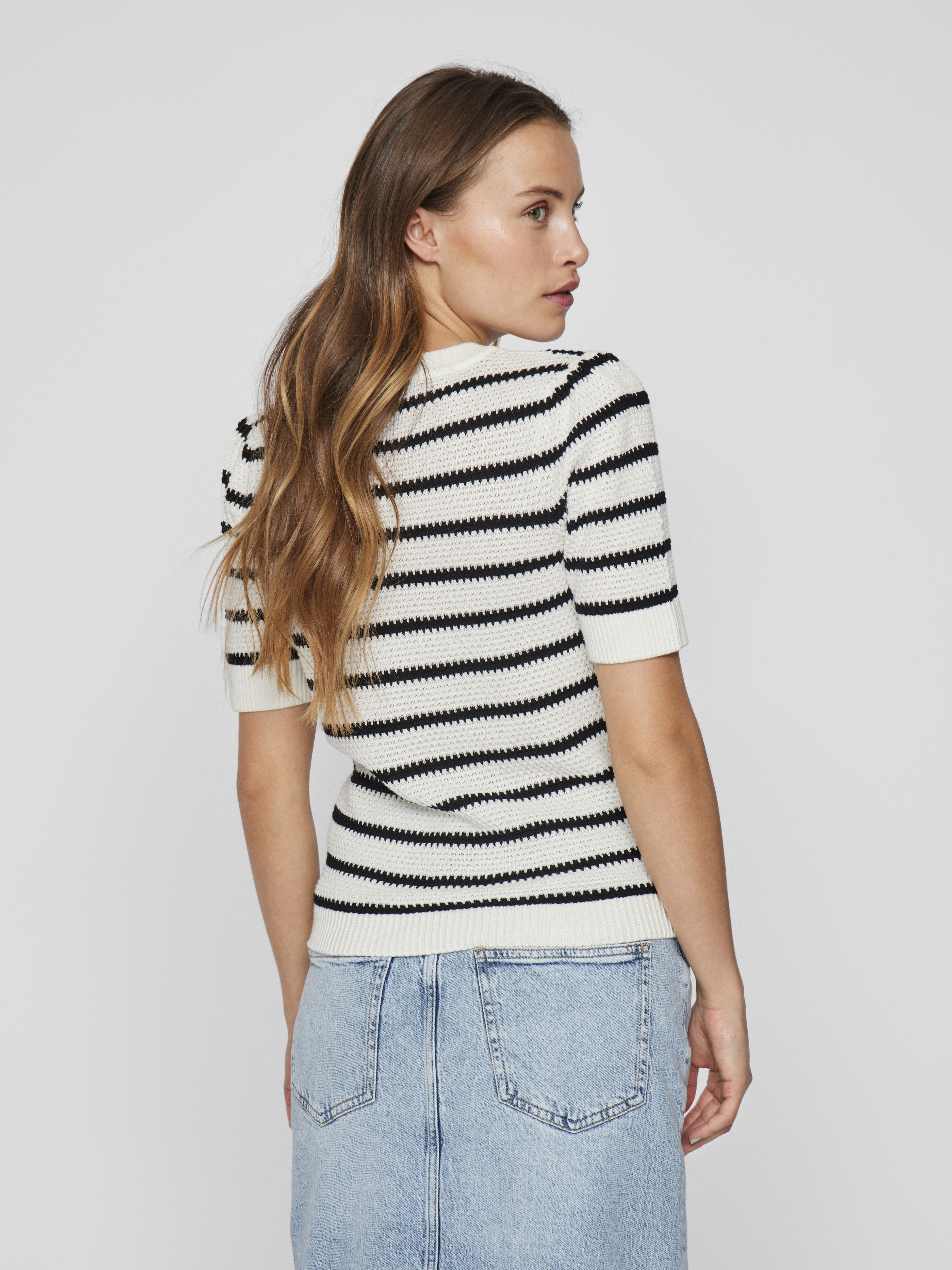 VILA T-Shirts White Alyssum/W. Navy Blazer