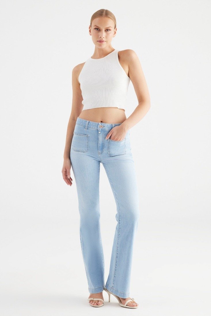 Flared Leg Jeans Diana
