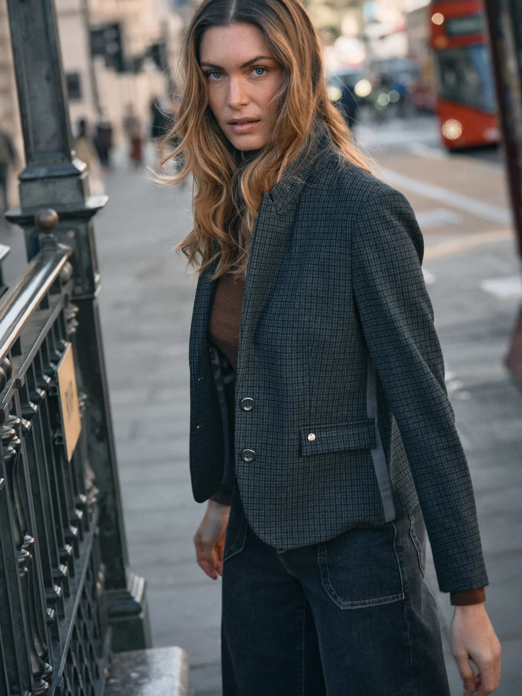 Blazer MMJosa Kalli