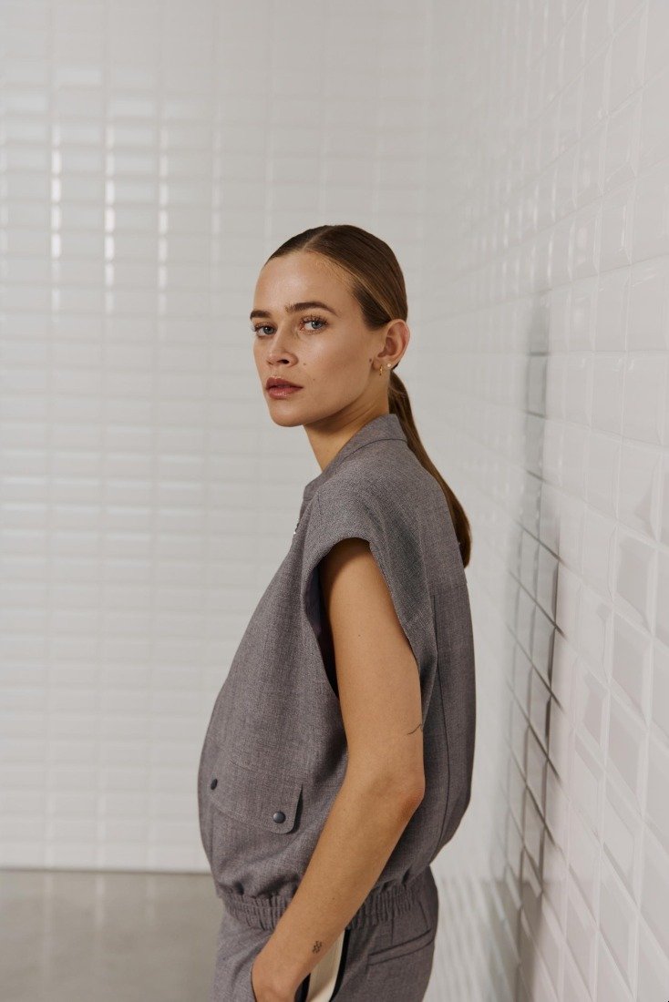 WithBlack Westen Midgrey Me