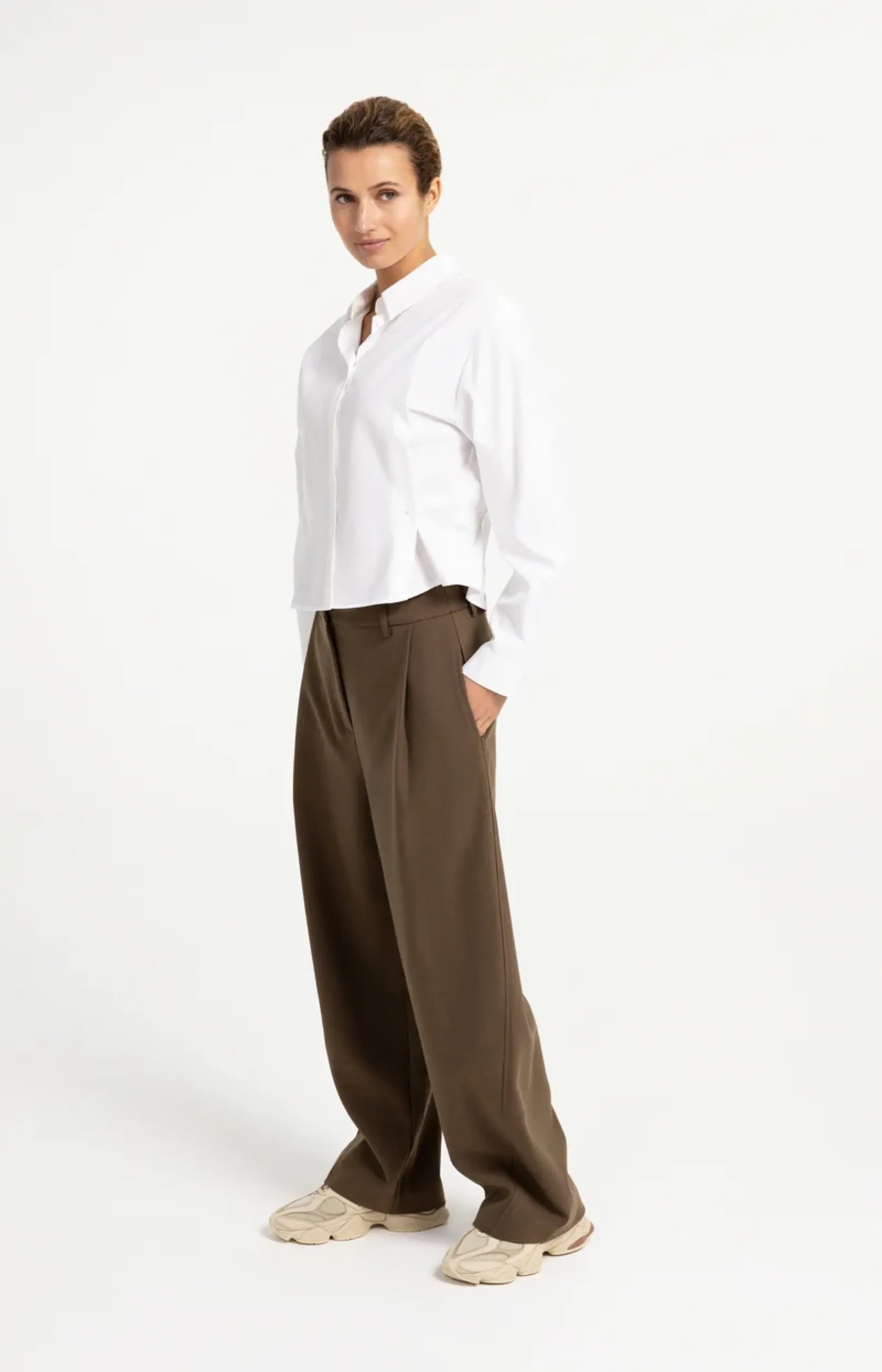 Langärmelige Popeline-Bluse mit verstellbarem Saum