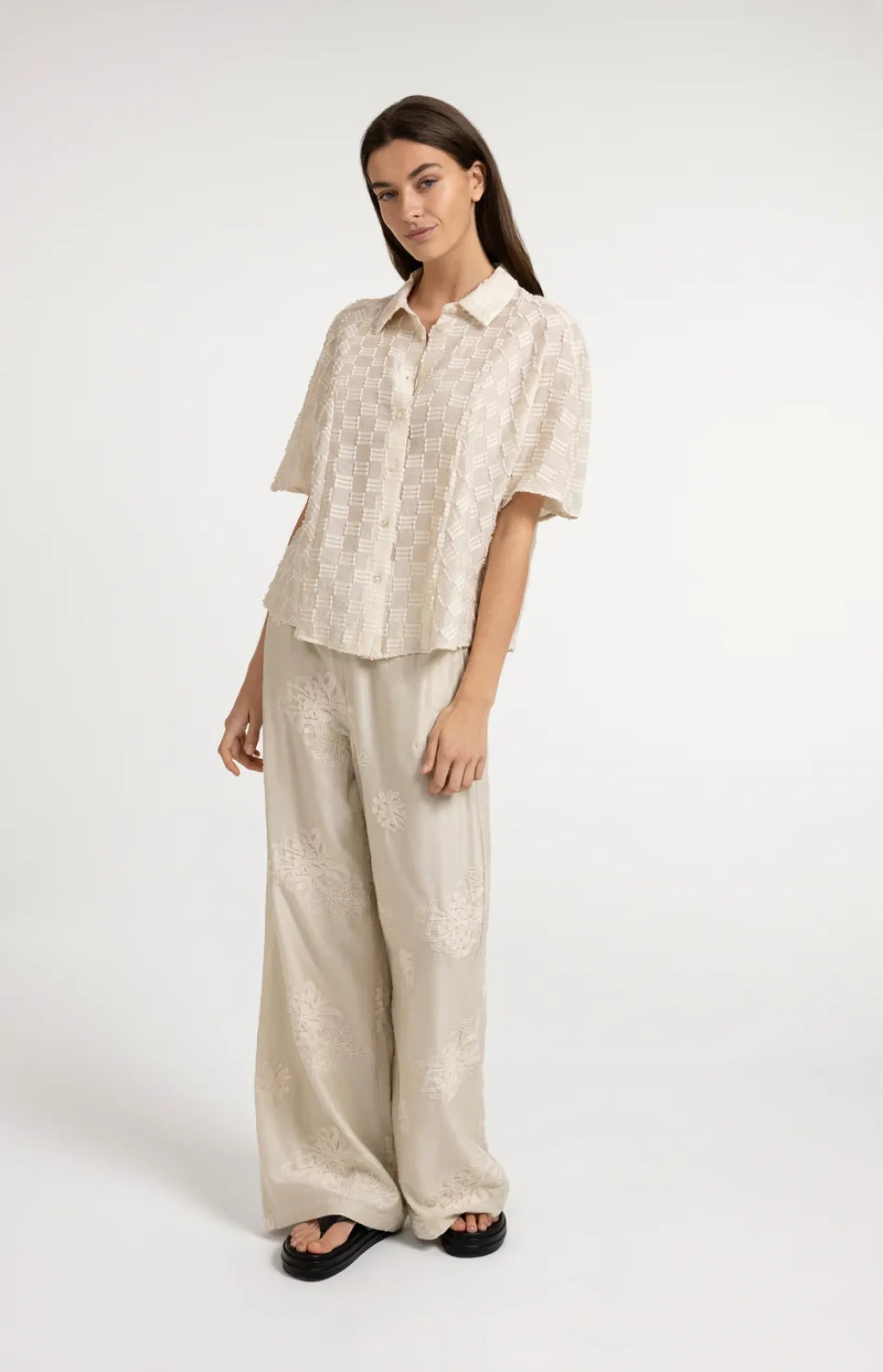 Jacquard-Bluse mit kurzen weiten Ärmeln