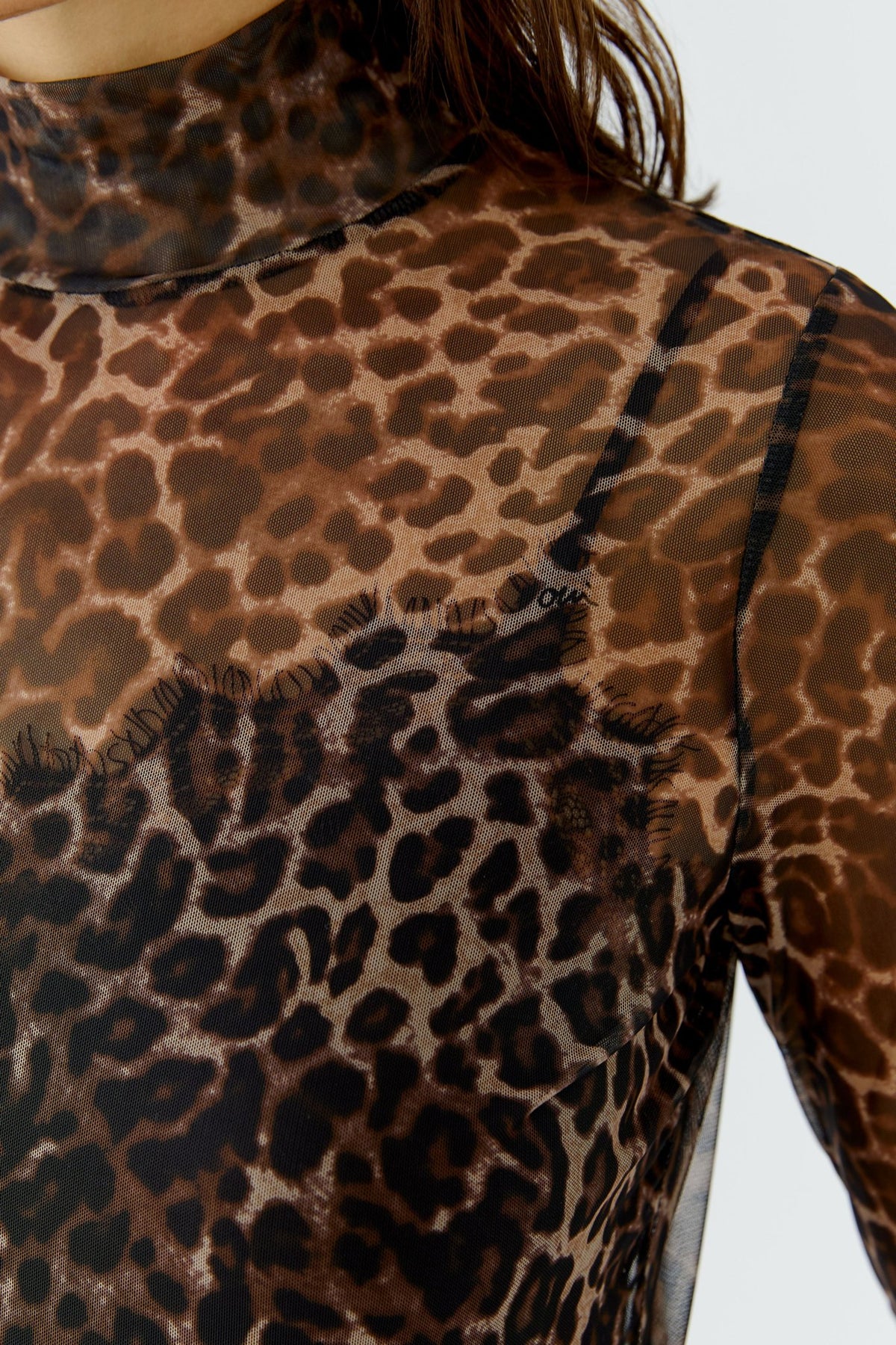 Longsleeve mit Leo-Muster