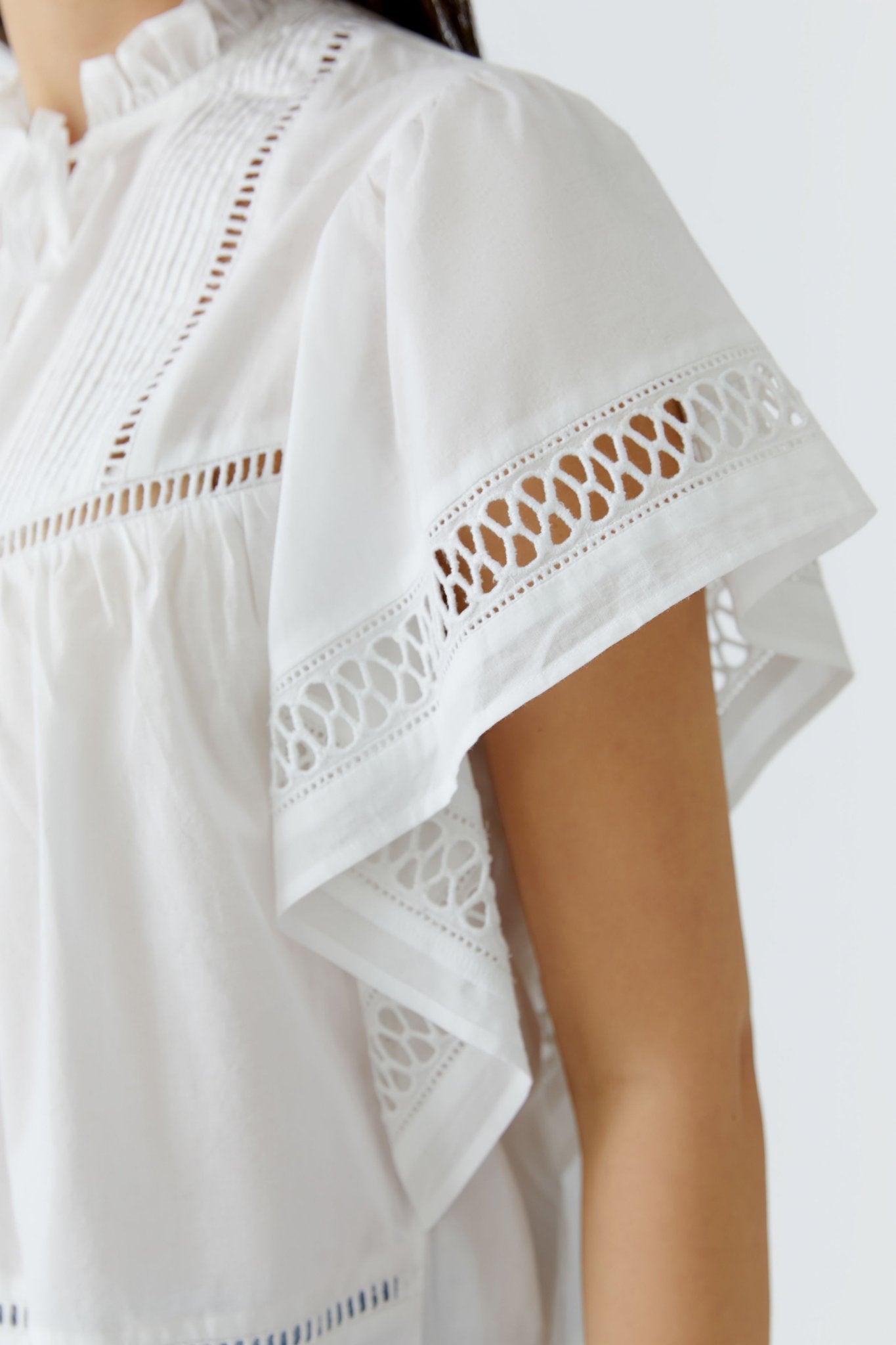Bluse mit Lochspitze