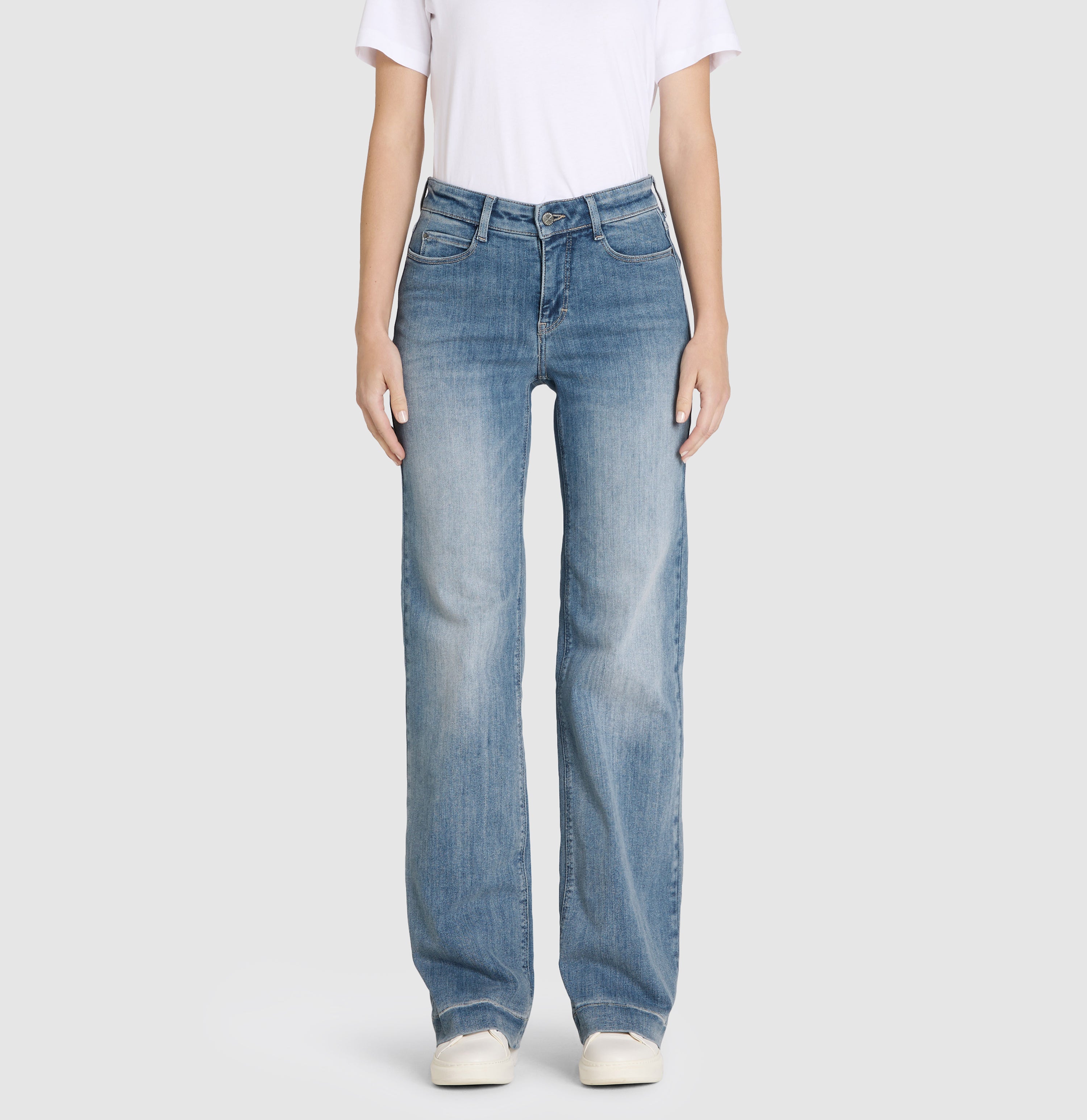 MAC Wide Leg Authentic Sky Blue Wash