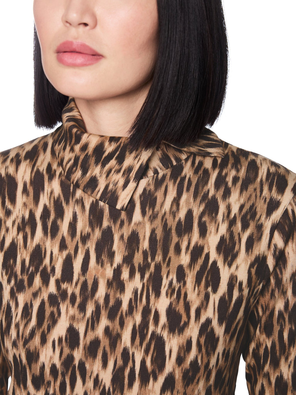 Leo-Longsleeve mit Rollkragen