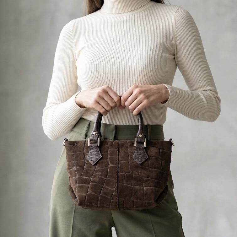 Wildleder Tasche mit Krokoprägung