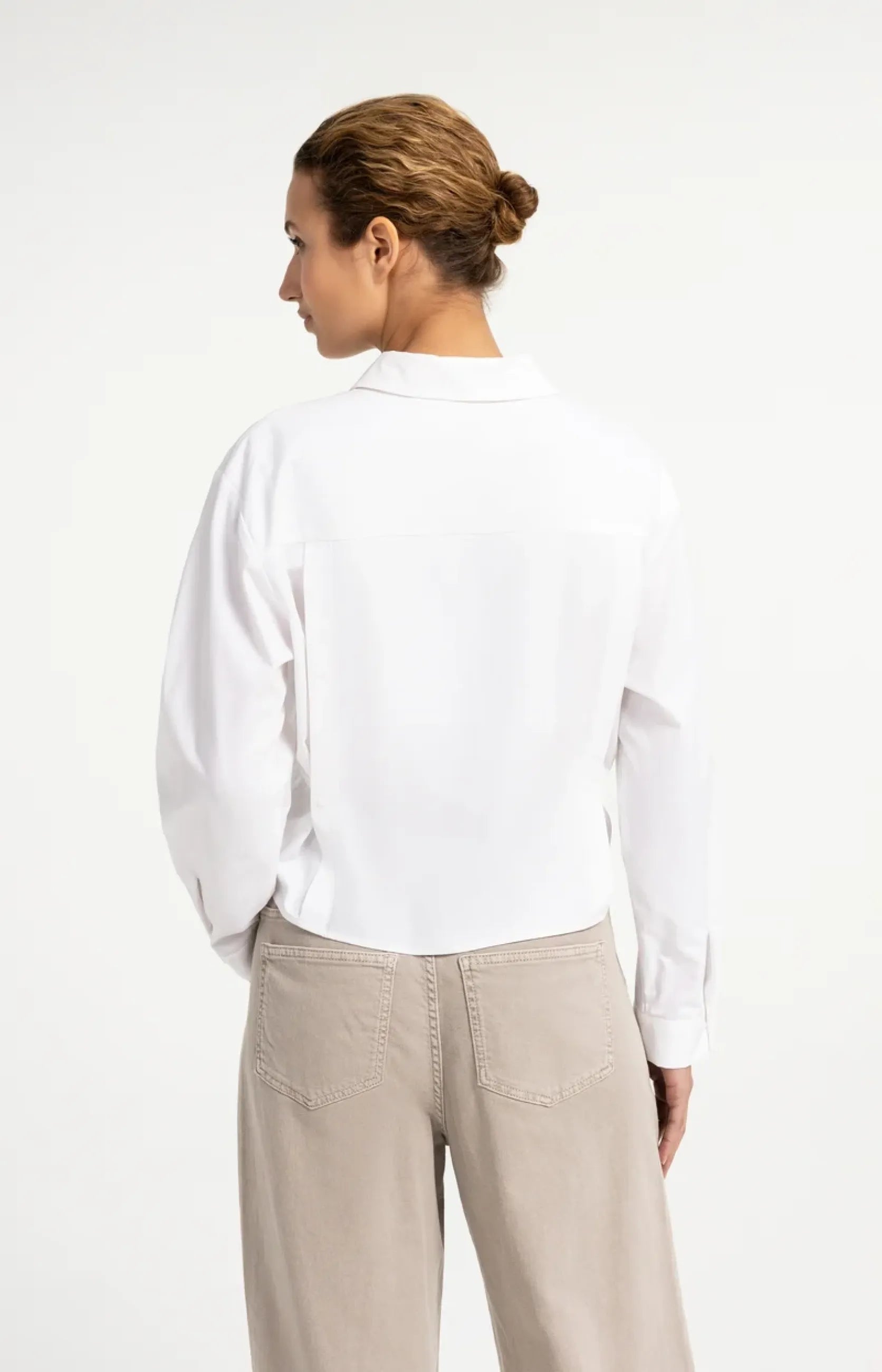 Langärmelige Popeline-Bluse mit verstellbarem Saum