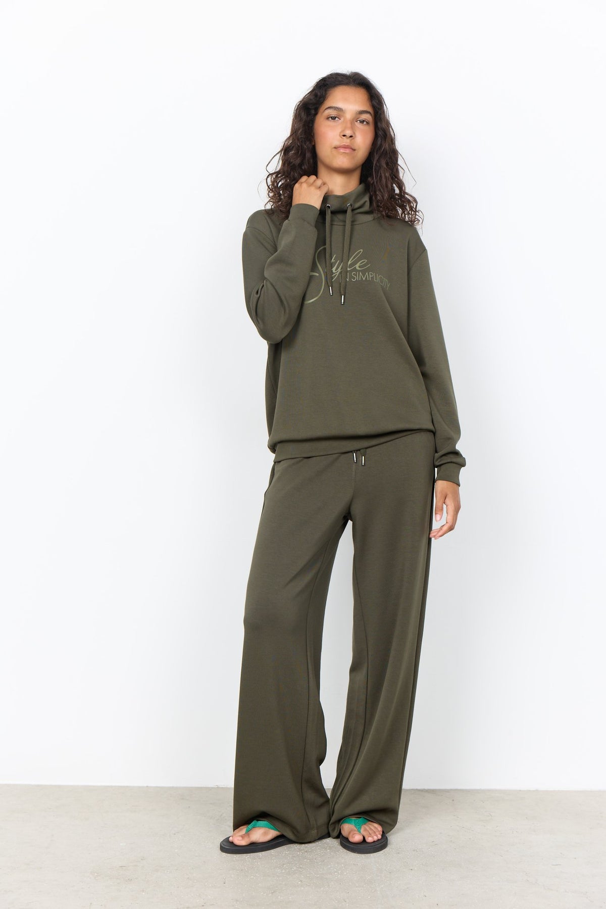 Sweatshirt SC-BANU 329