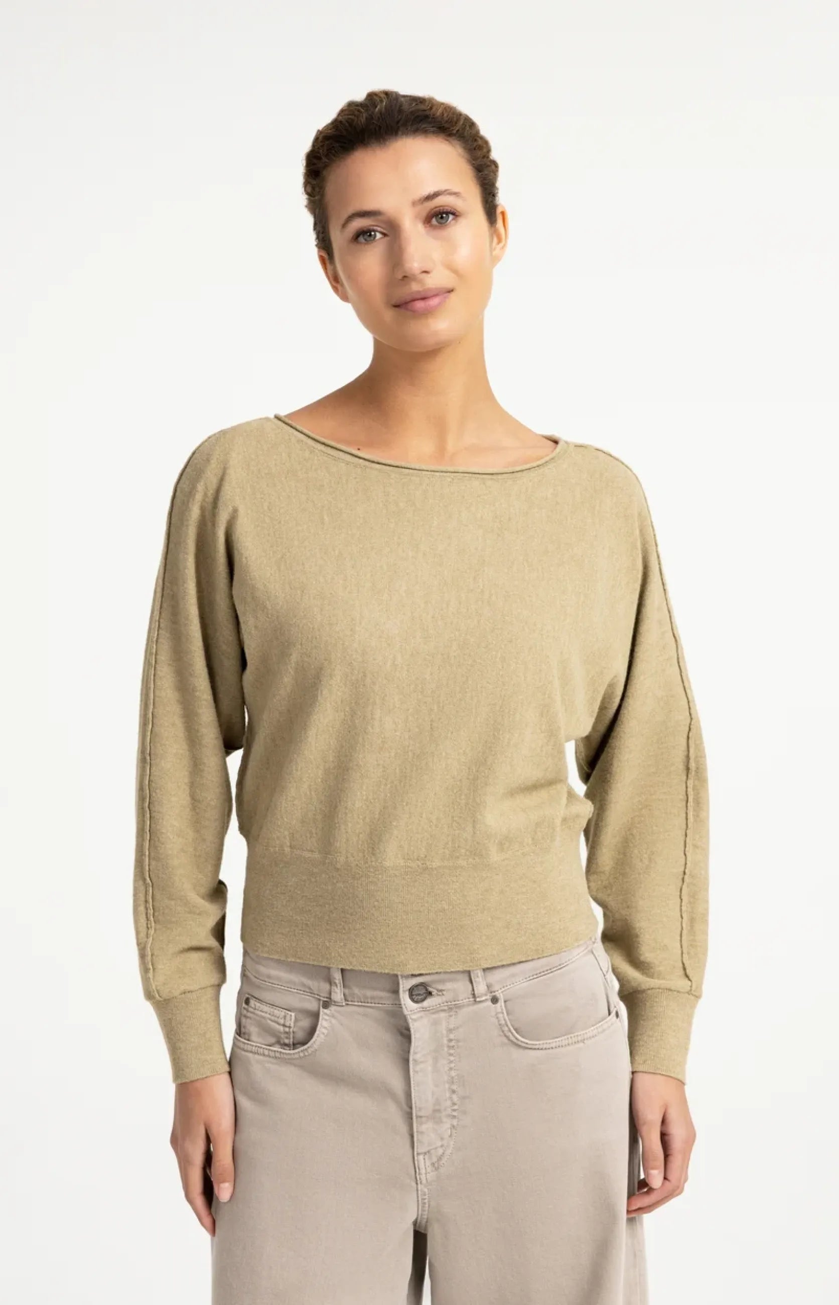 Langärmeliger Pullover mit U-Boot-Ausschnitt
