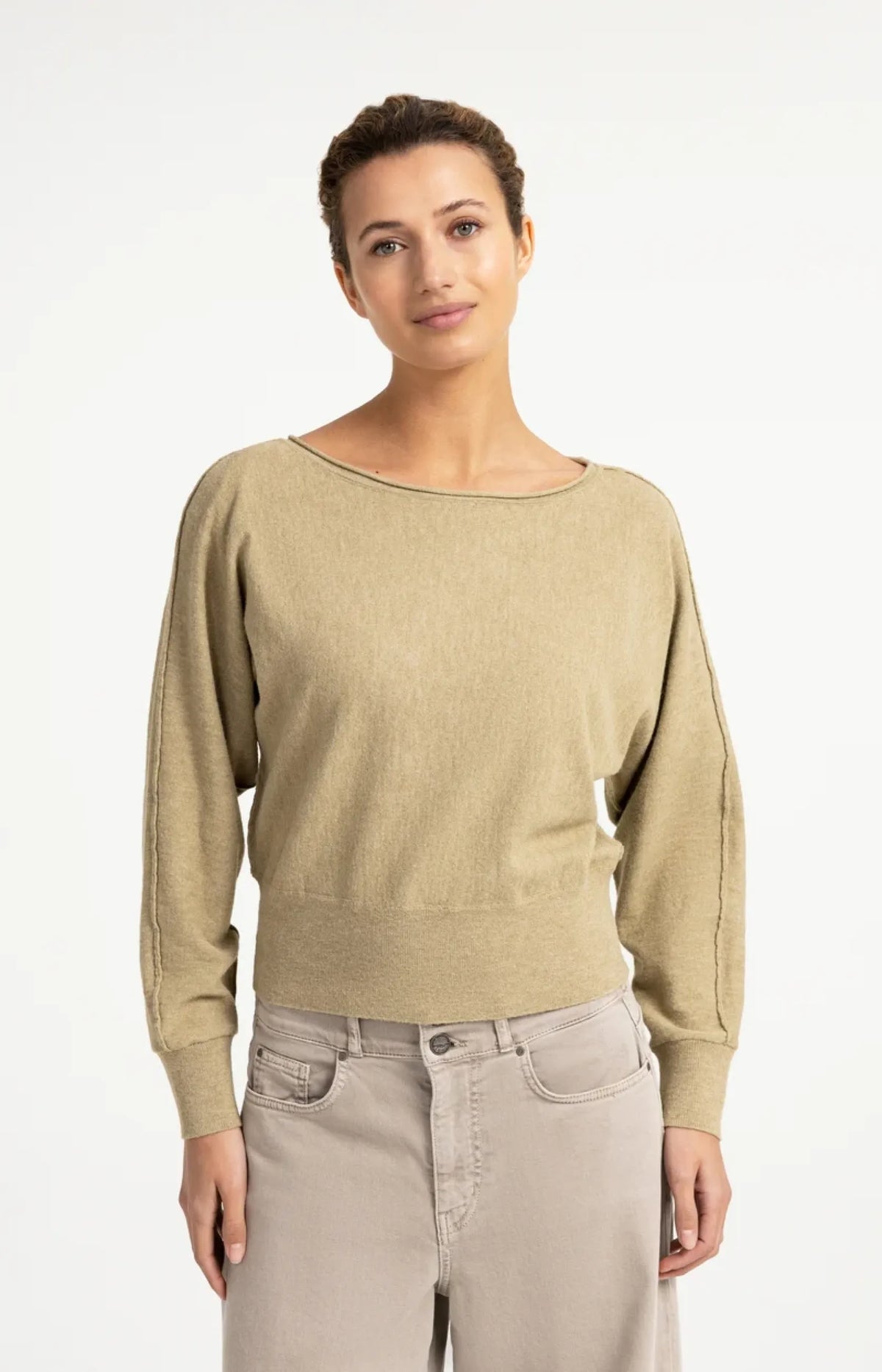 Langärmeliger Pullover mit U-Boot-Ausschnitt