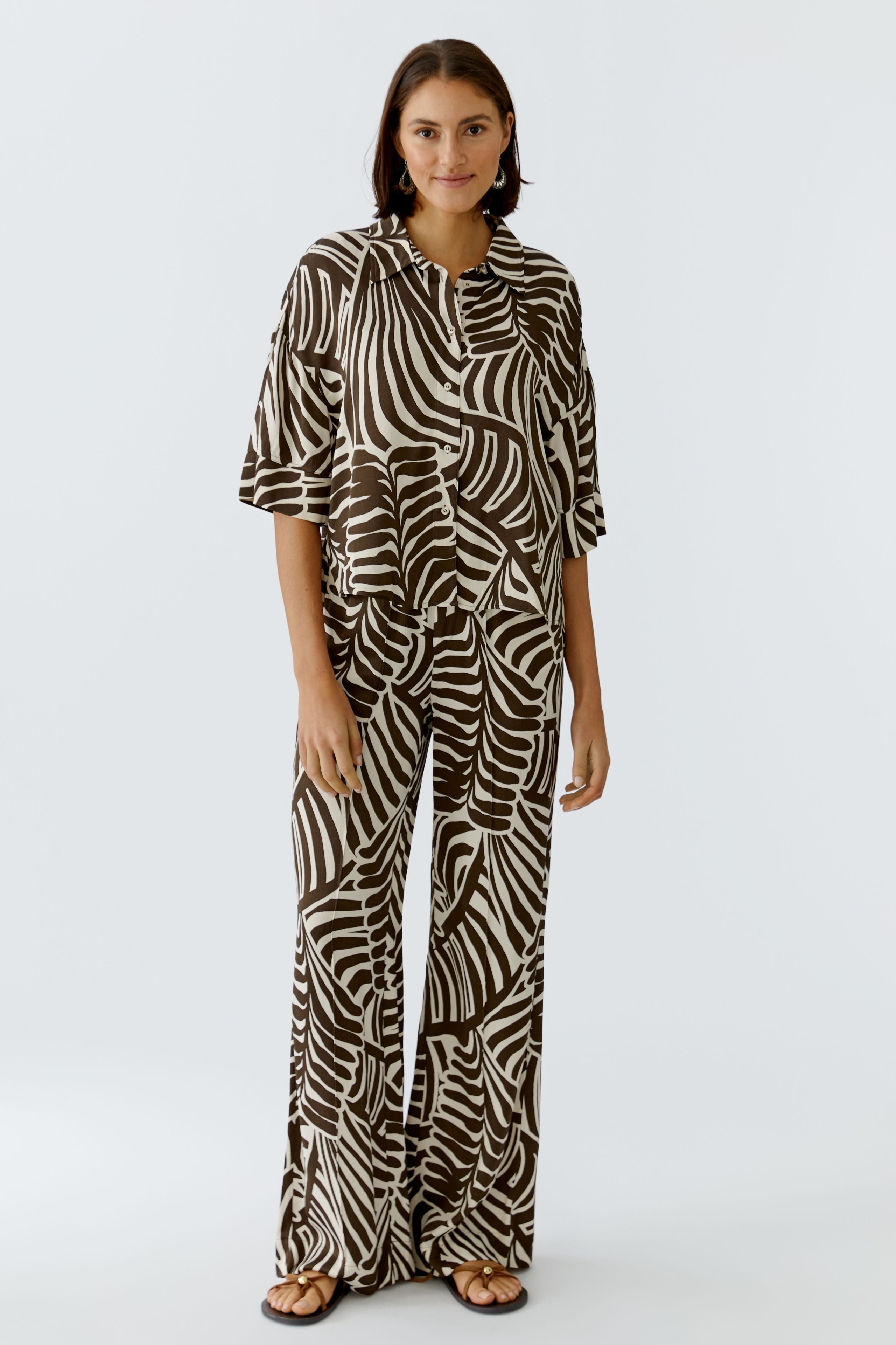 Bluse mit Blätterdruck
