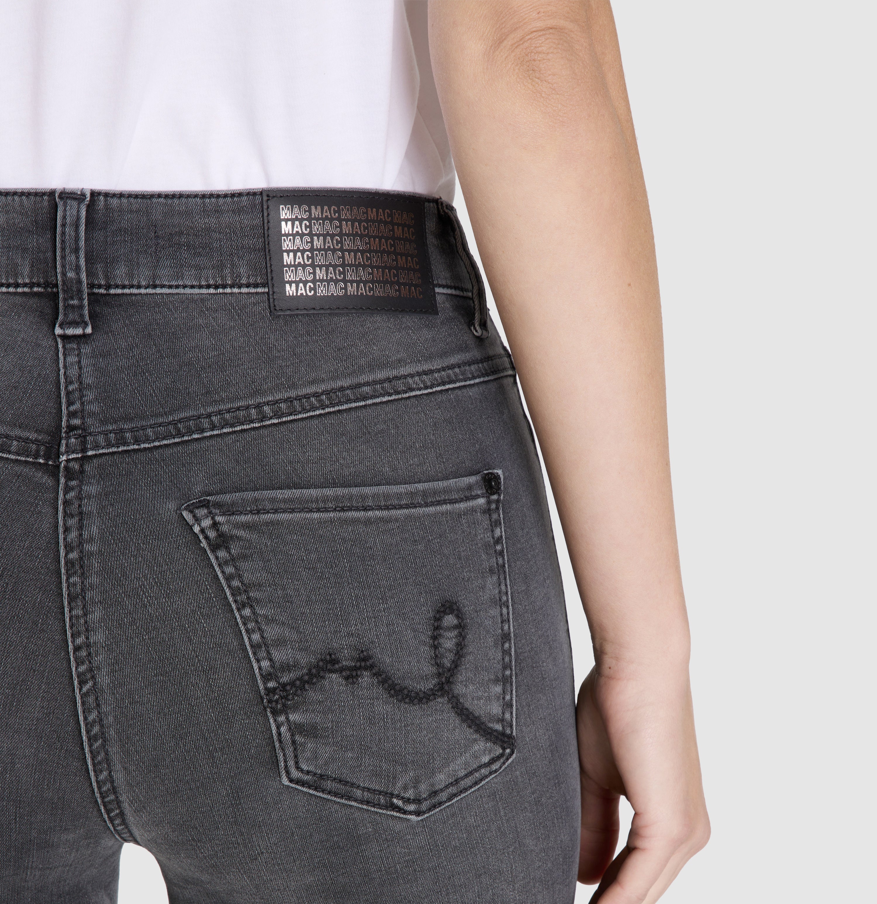 MAC Flared Leg Authentic Carbon Wash