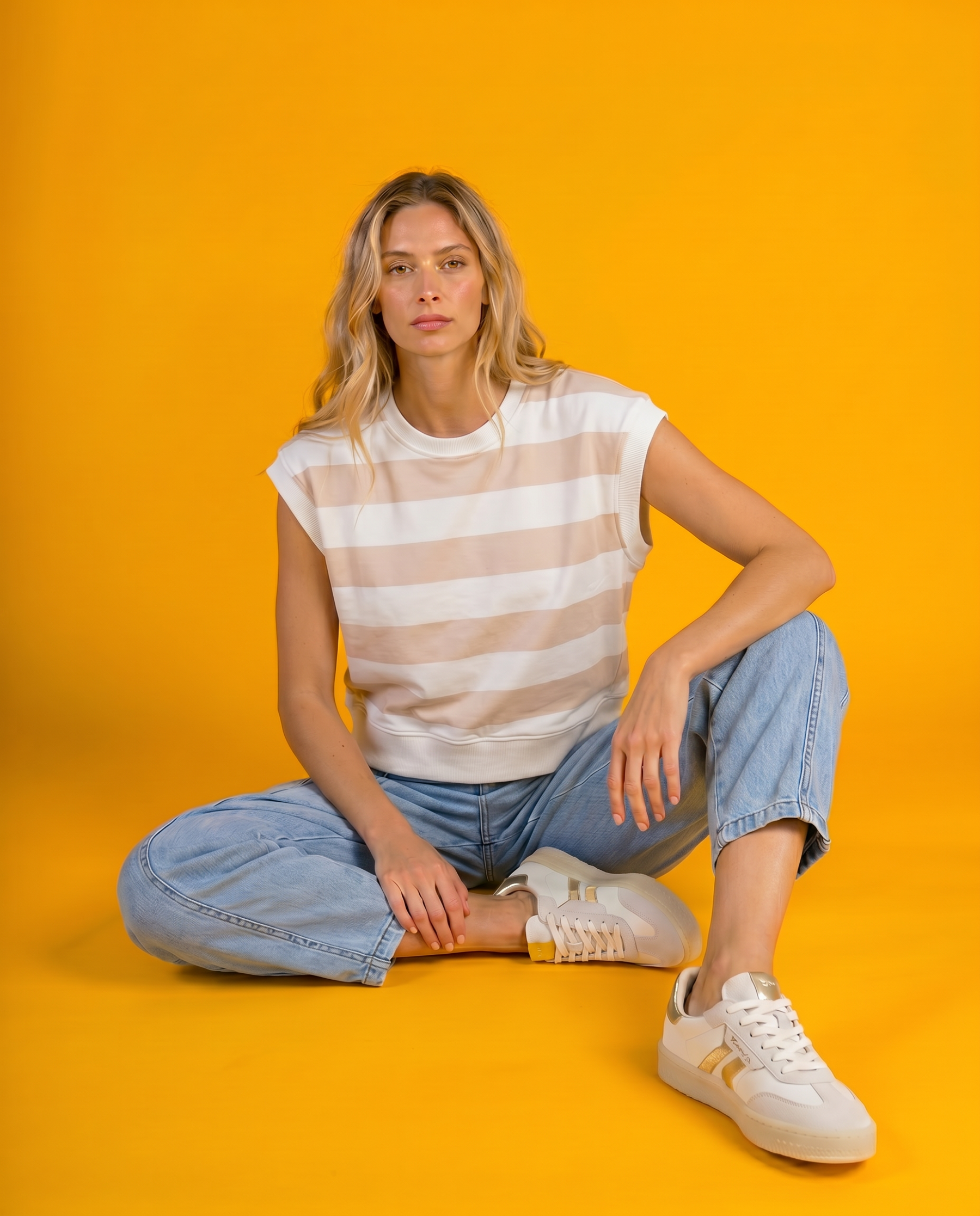 T-Shirt mit Kontrastbündchen
