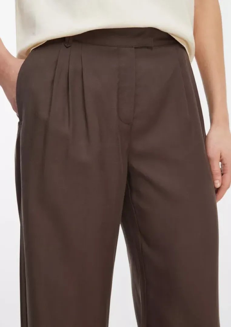 Comma Hosen Brown