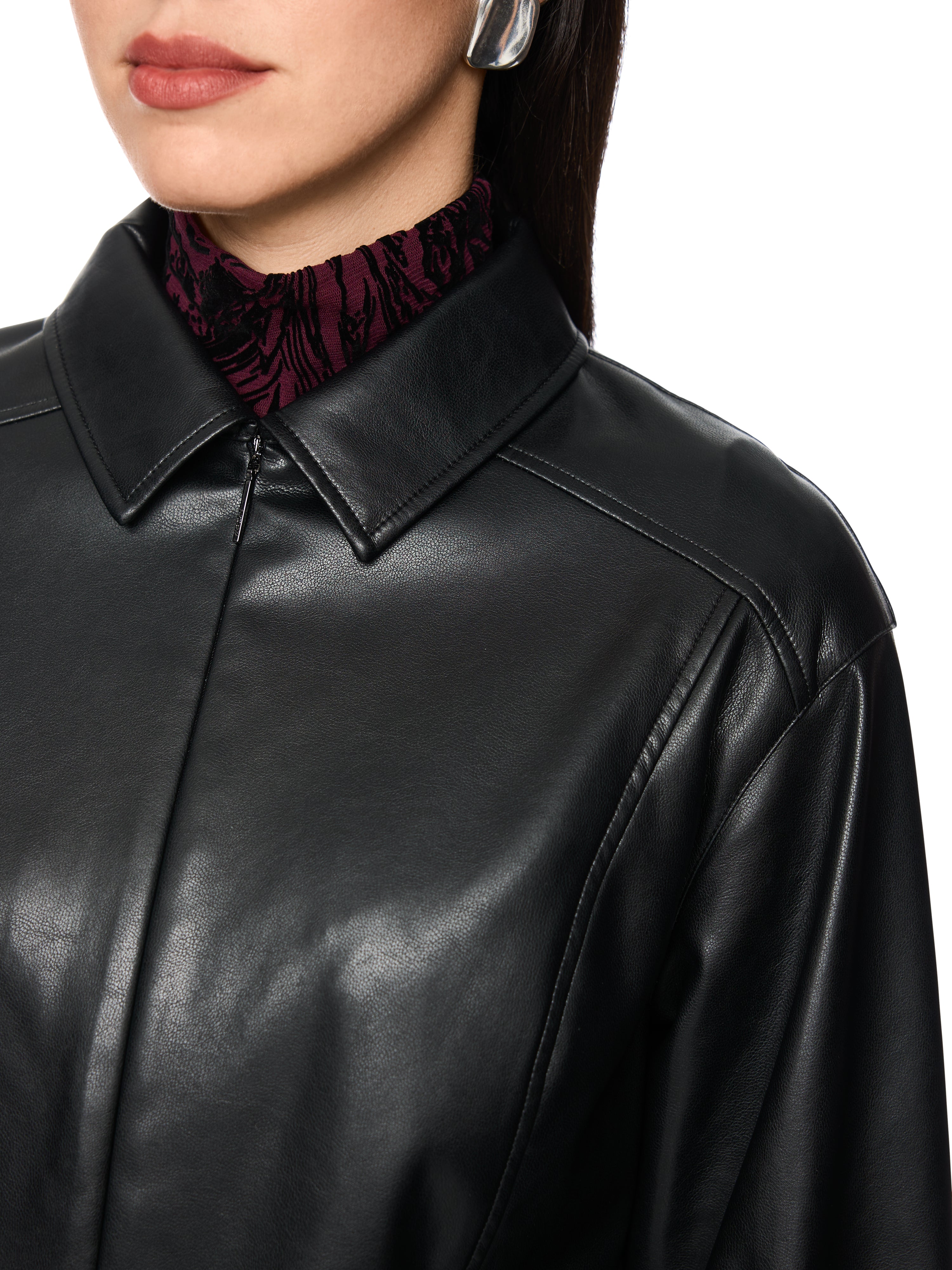 Midikleid in edler Lederoptik