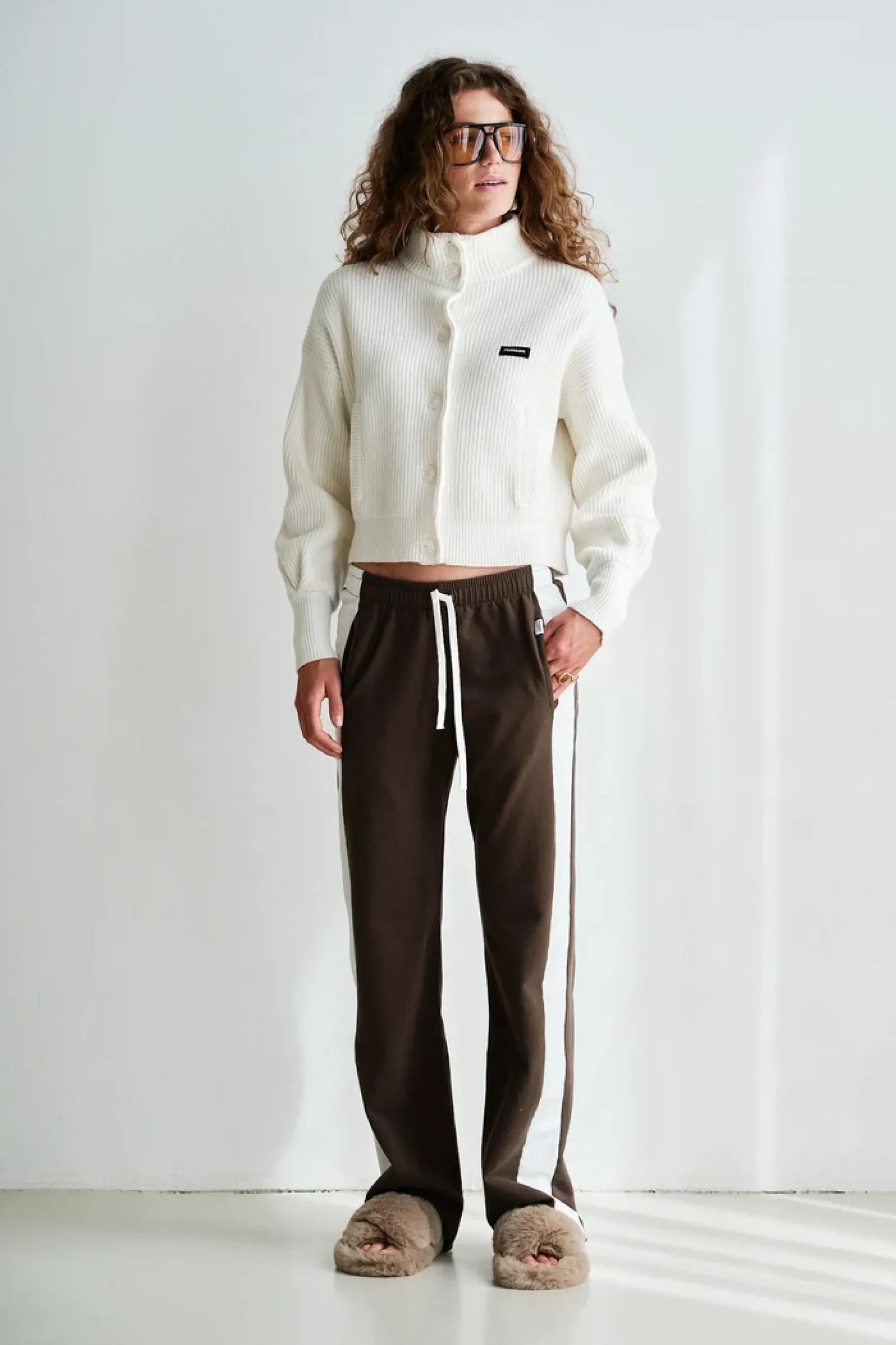 Strickjacke mit Label-Patch