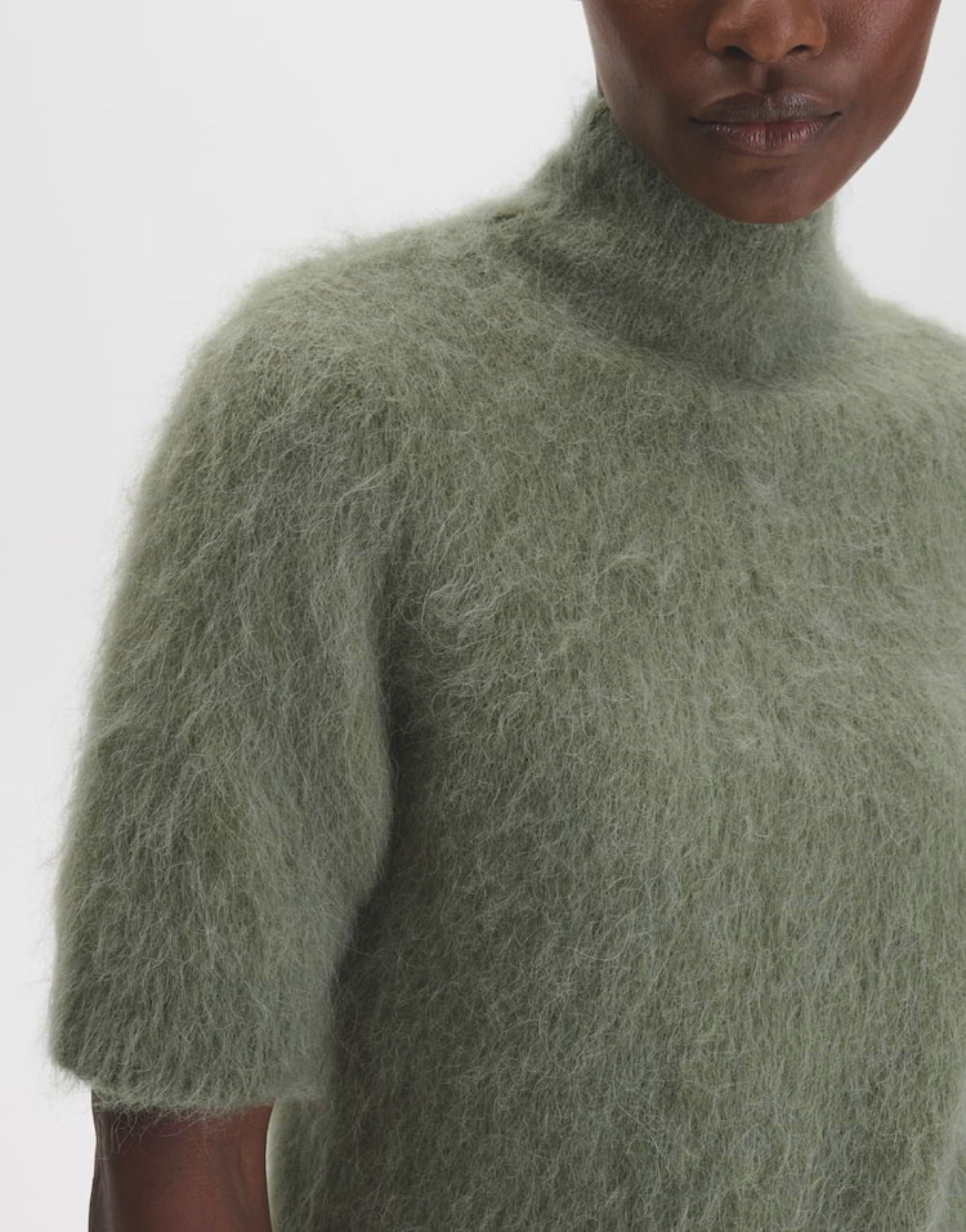 Boxy Strickshirt aus flauschigem Effektgarn