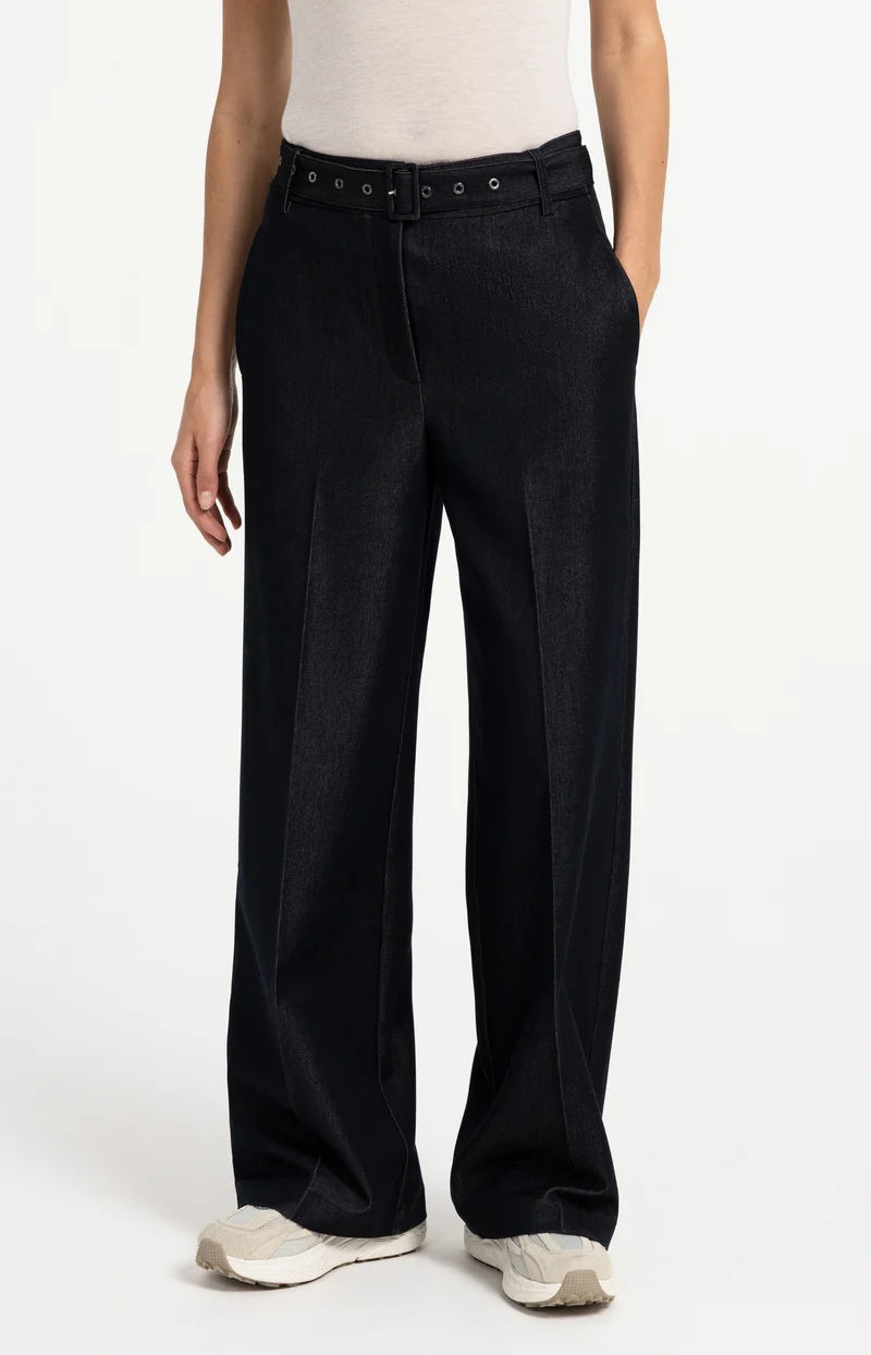 Gewebte Hose mit Gürtel