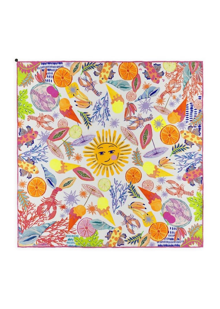 Nicki Tuch mit Sommer-Motiven