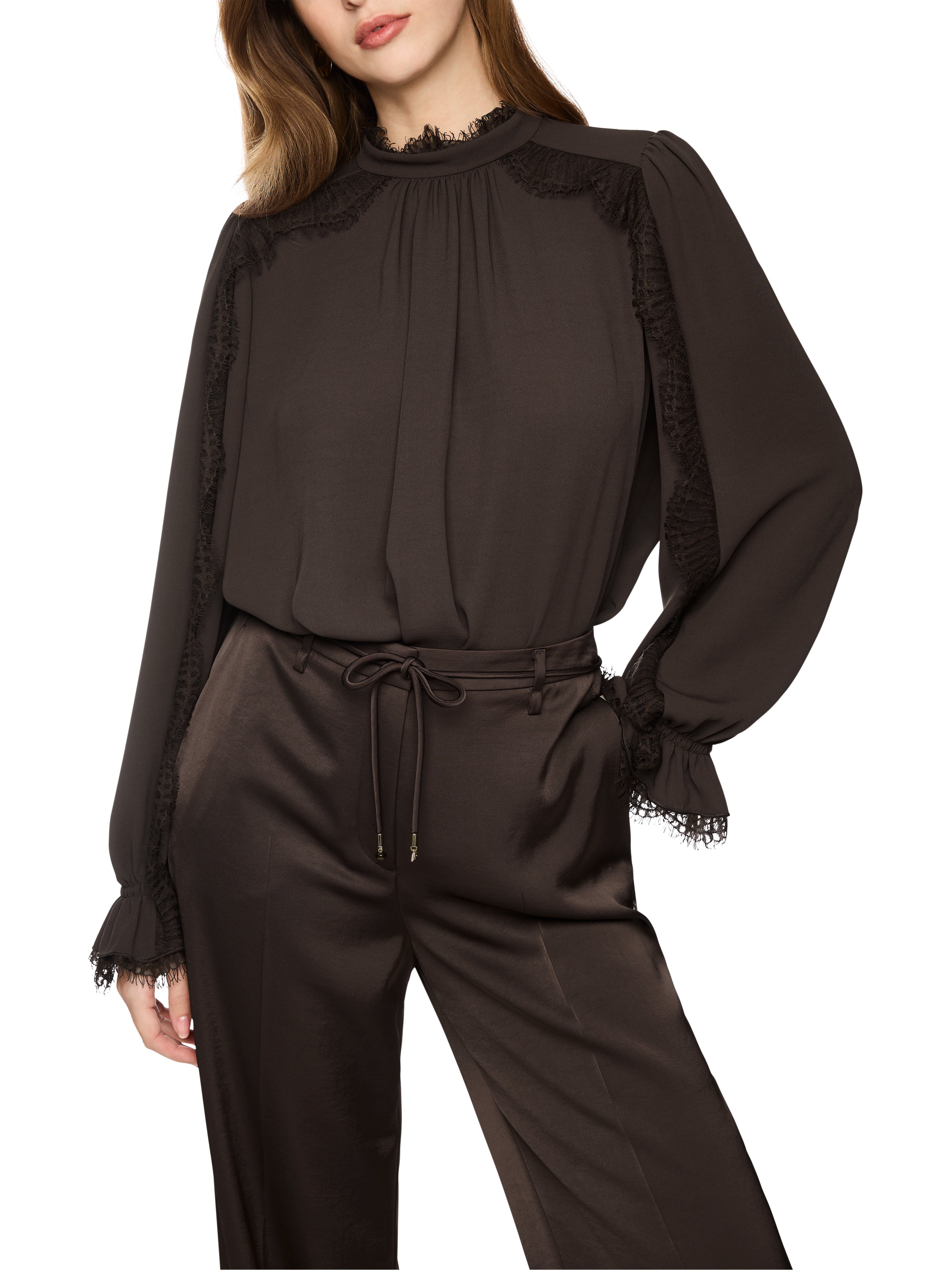 Fließende Bluse mit Spitze