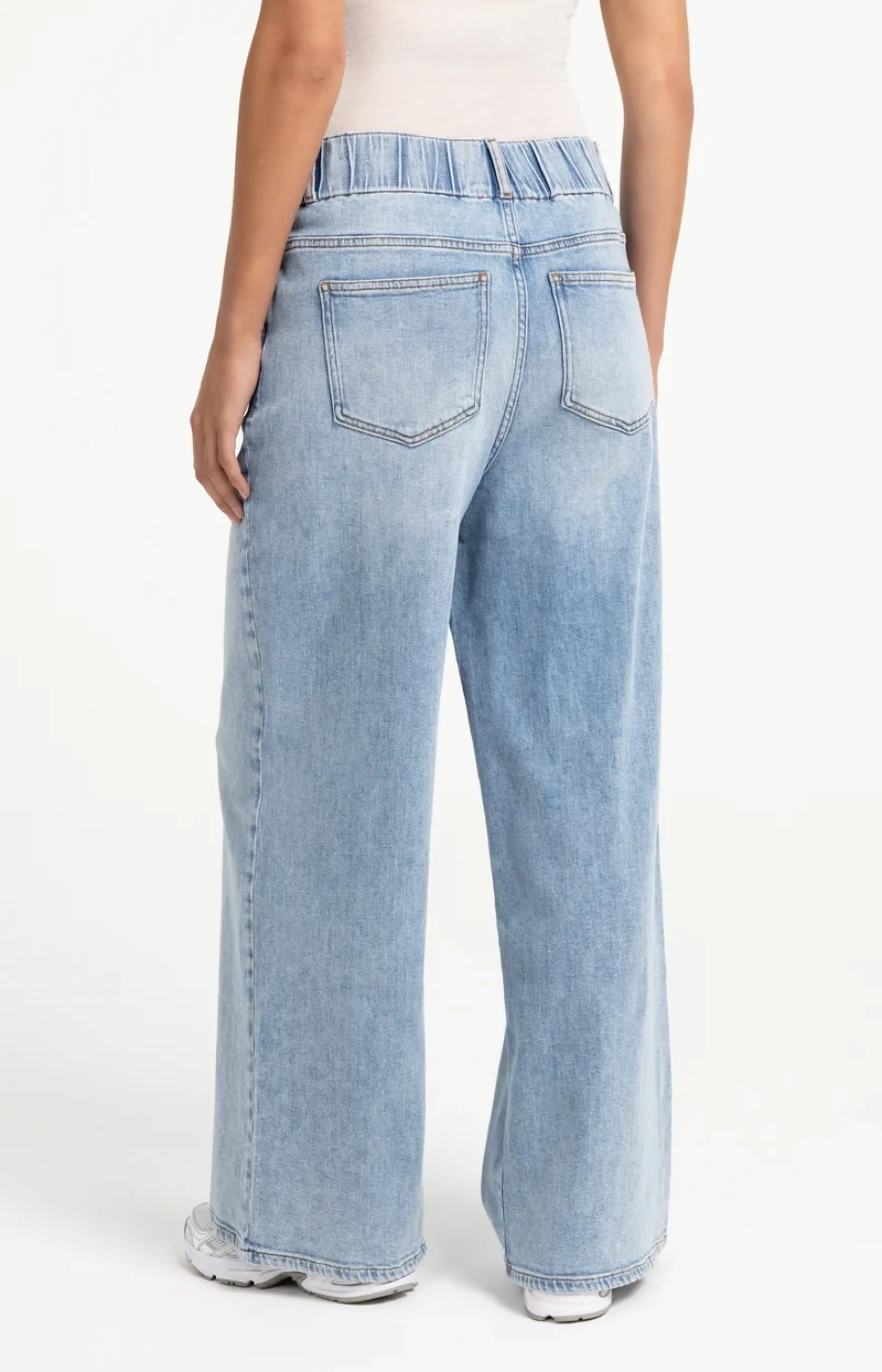 Jeans mit weitem Bein und markantem Bund