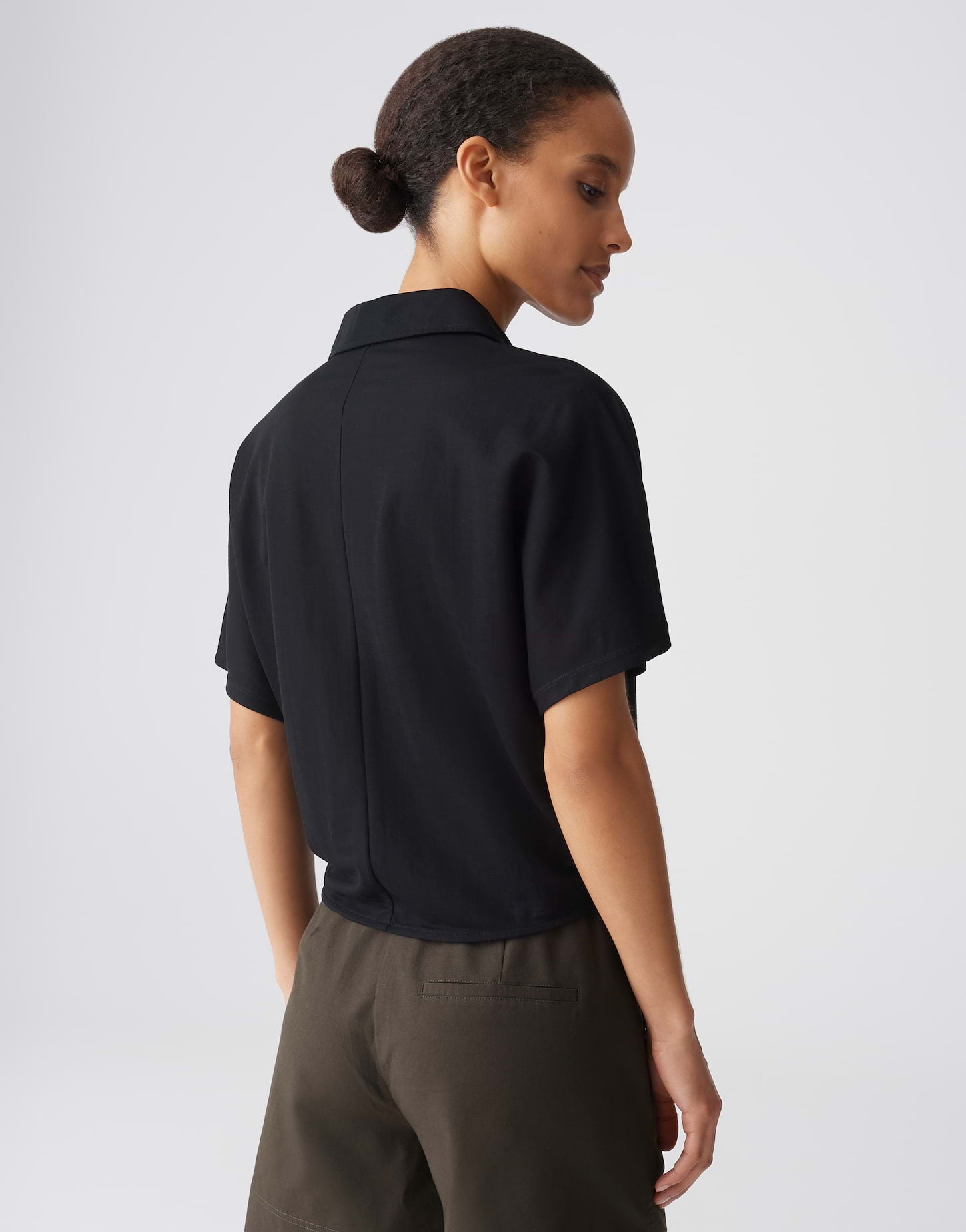 Bluse SURULI mit Knotendetail