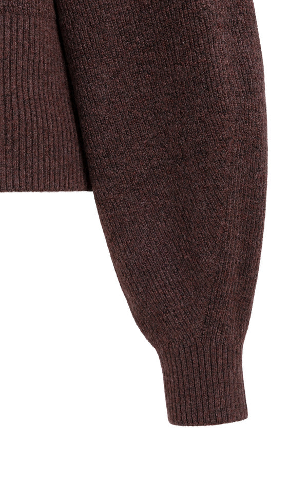 Gestrickter Rollkragenpullover mit Fledermausärmeln