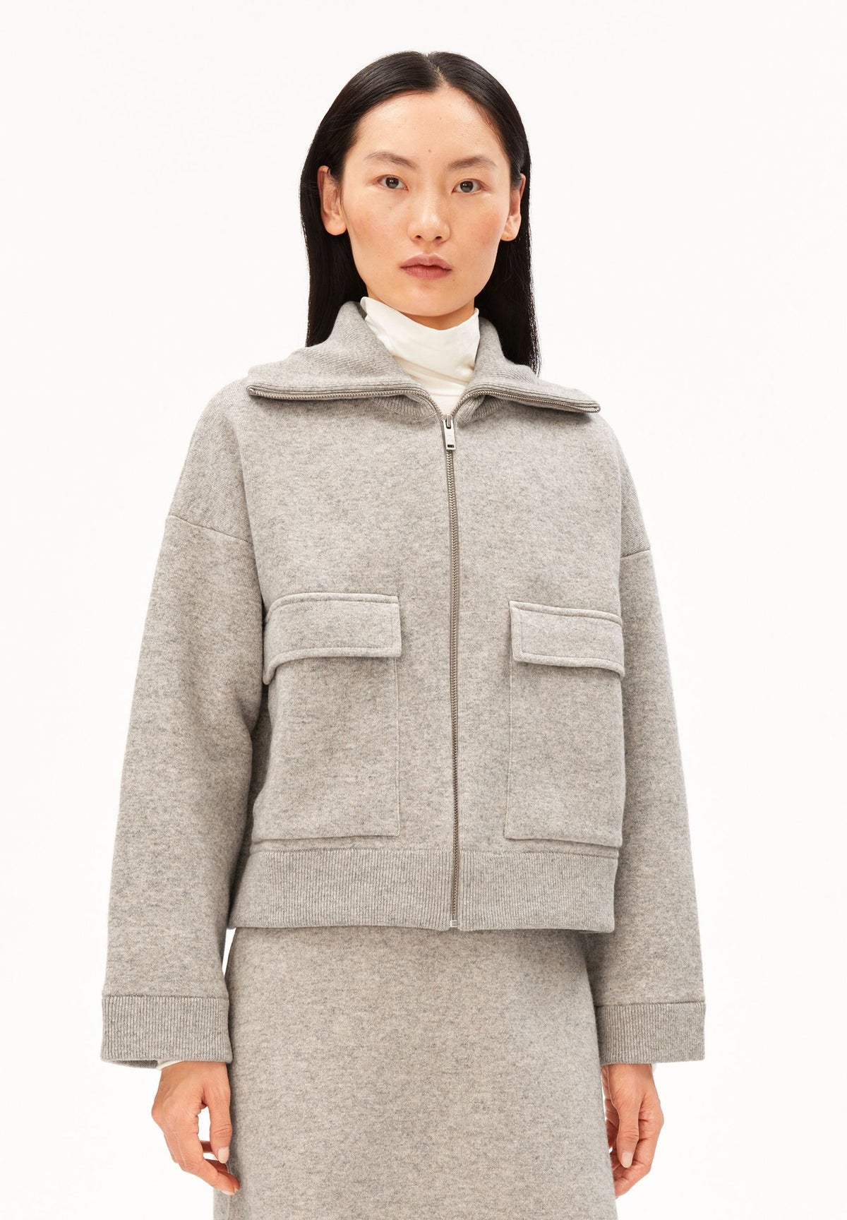 Sweatjacke mit großen Taschen