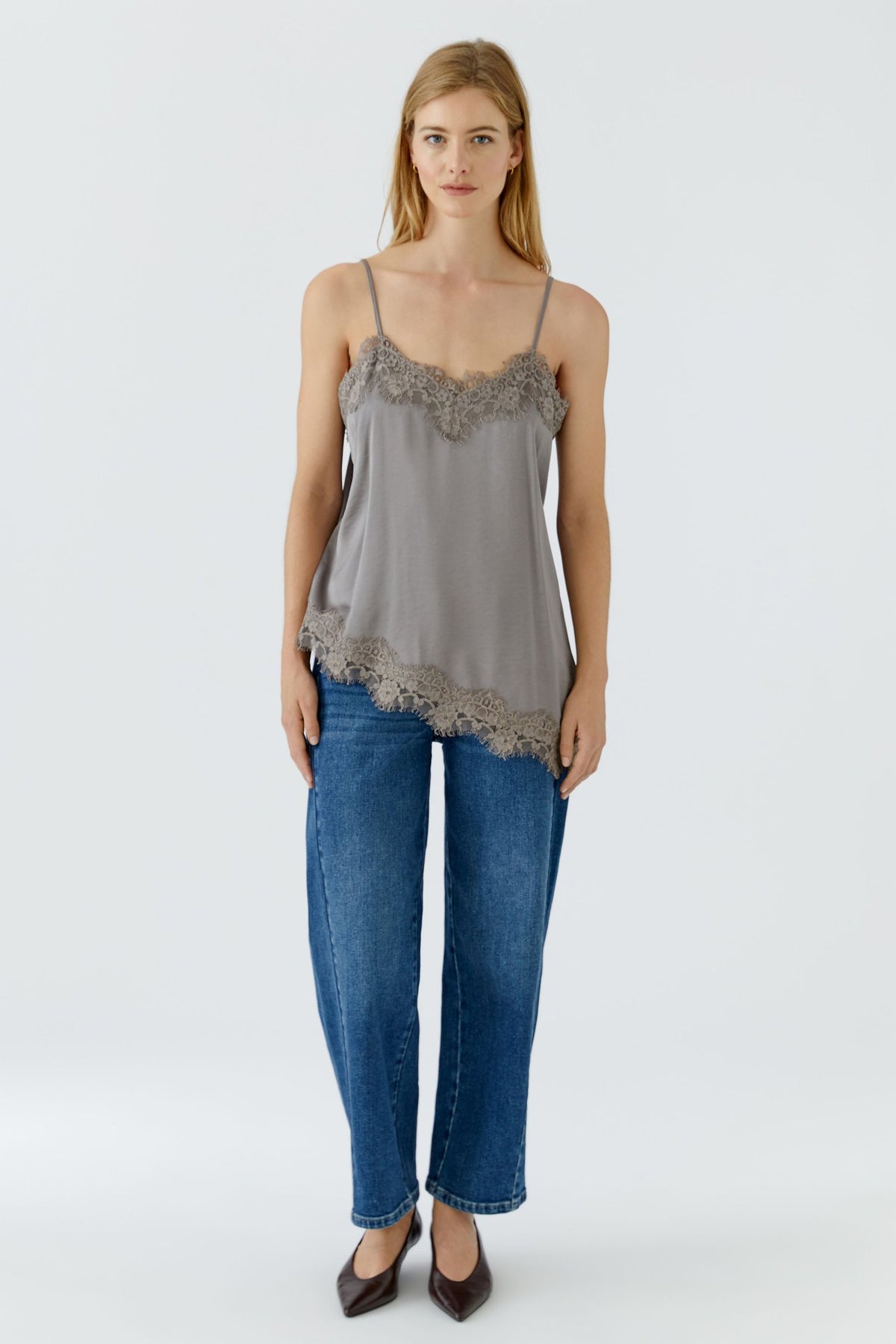 Satintop mit Spitze