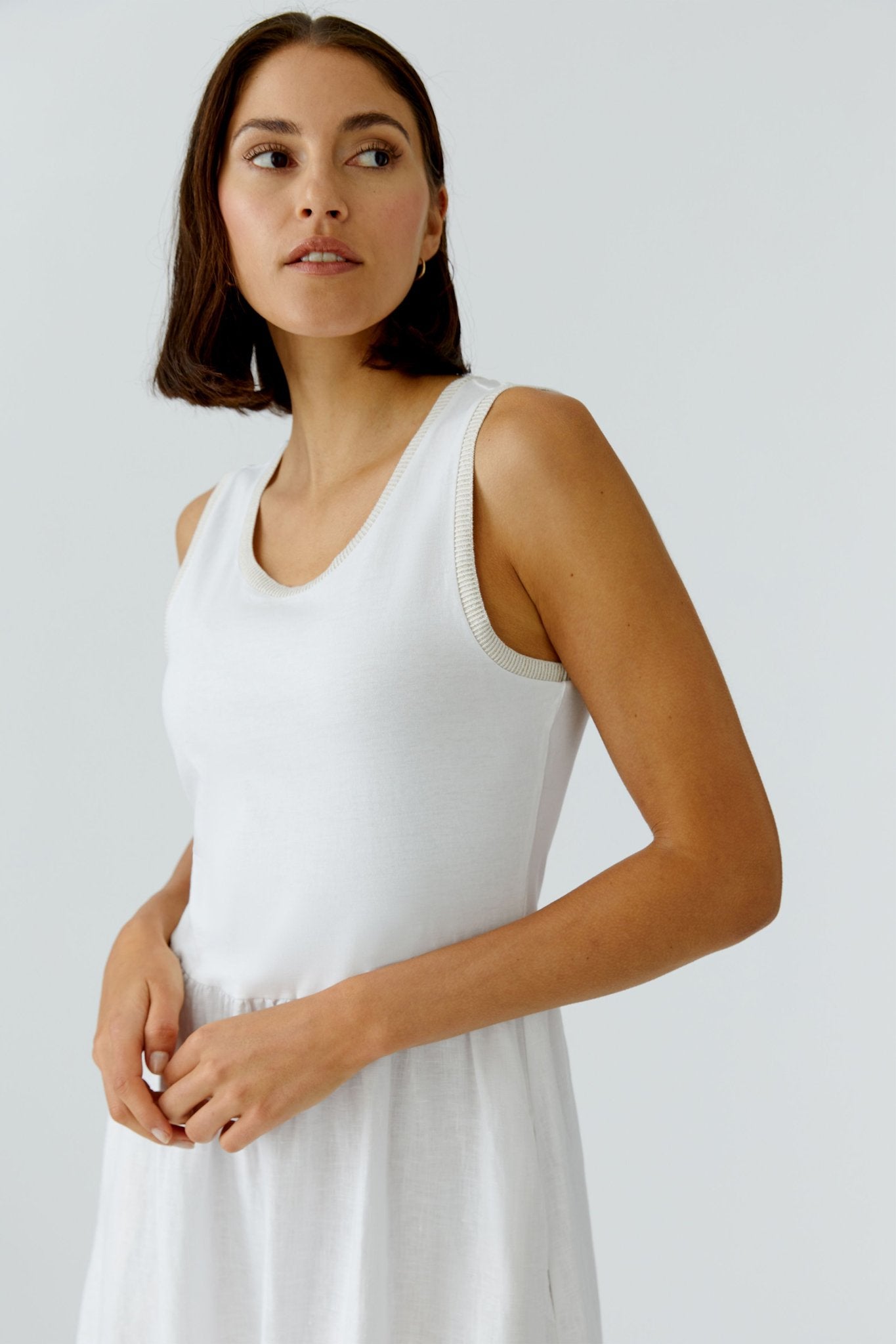 Kleid in Midilänge