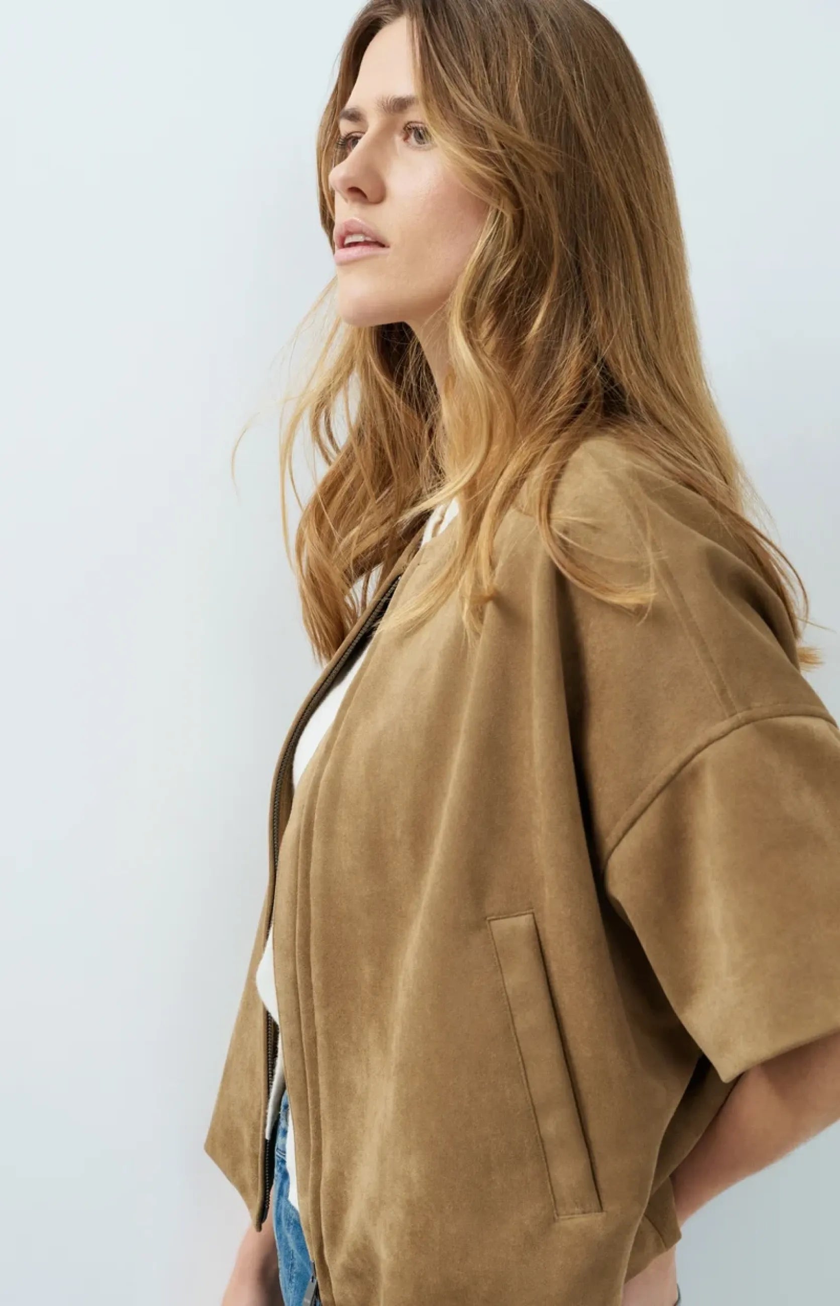Kurzärmelige Oversize-Jacke aus Velourslederimitat
