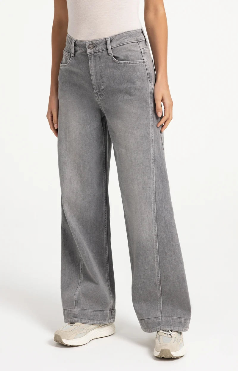Jeans mit weitem Bein